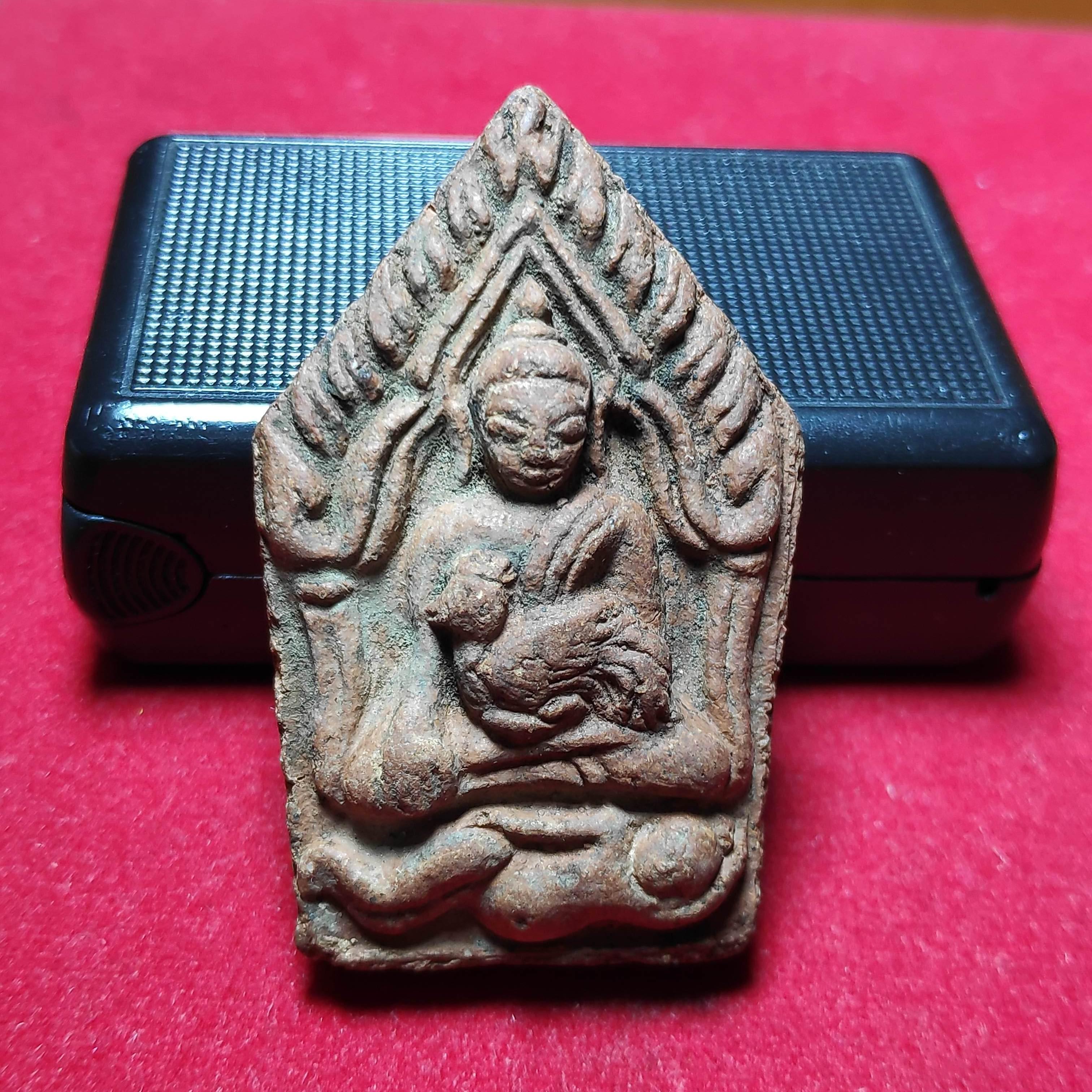 พระขุนเเผนอุ้มไก่หลังกุมารทองหลวงปู่สรวงปี2519