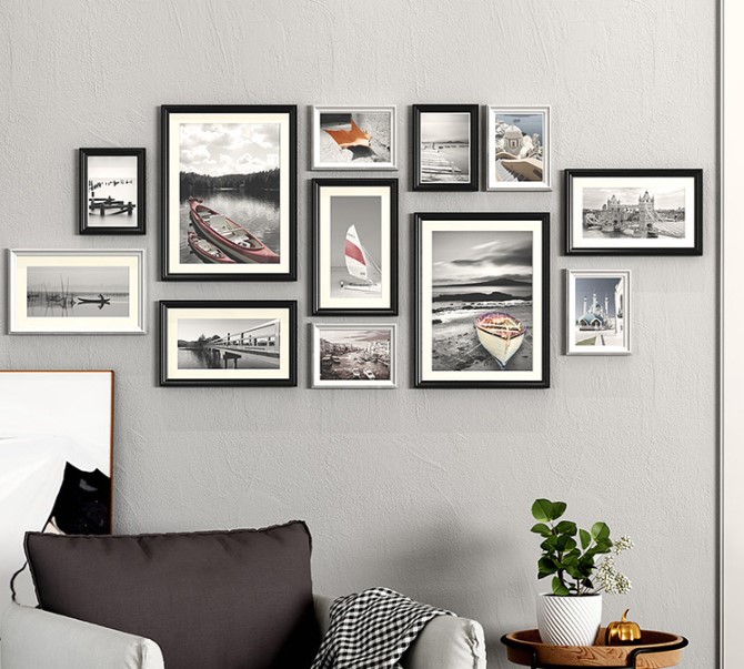 ชุดกรอบรูปติดผนัง Photograph Black&White12 กรอบรูปไม้สีขาวดำ12 ชิ้น พร้อมภาพตามแบบและวัสดุติดตั้ง