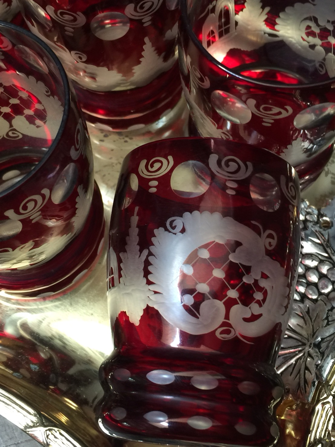 เครื่องแก้วแอนทีคโบฮีเมี่ยน