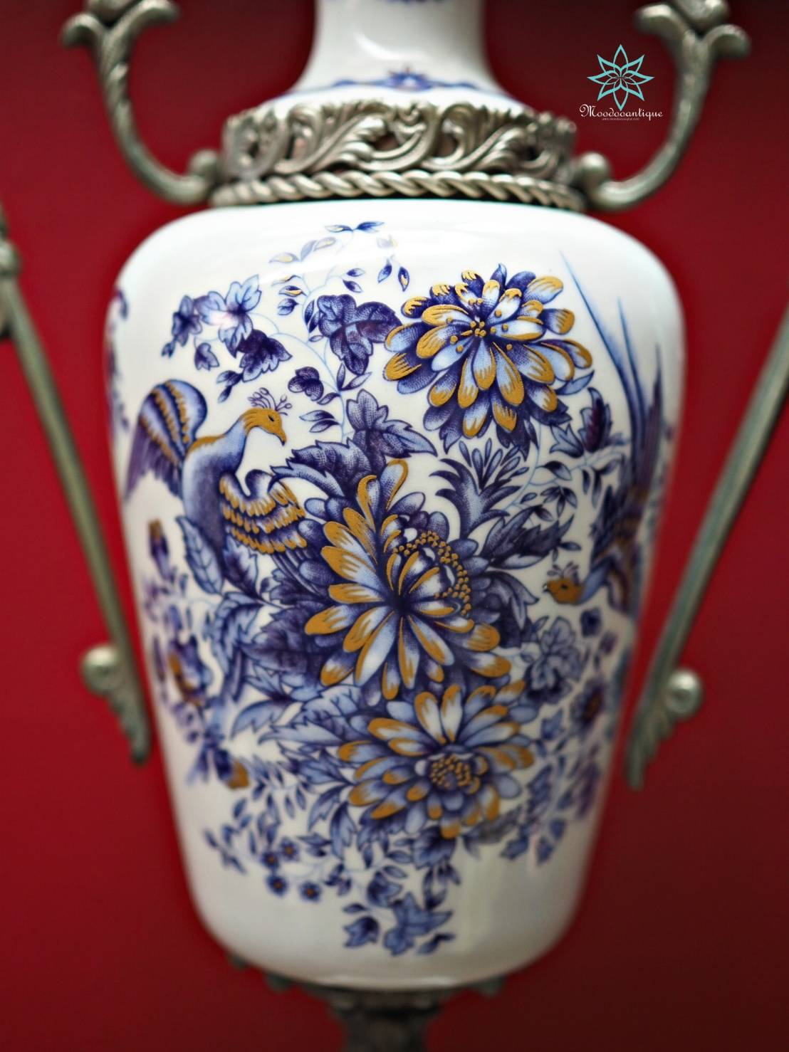 โถเซรามิค รูปนกฟินิกซ์คู่ ฐานและที่จับเป็น silver plates