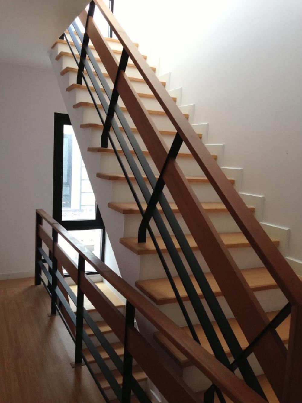 ให้เช่าทาวน์โฮม 4 ชั้น ม.Flora Marigold พระราม 3 - สาธุประดิษฐ์