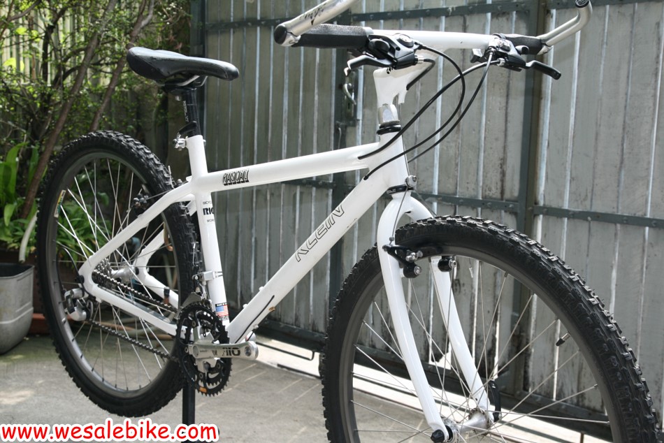 จักรยาน Klein ล้อ26นิ้ว สายซ่อน Made in USA ไซส์ S