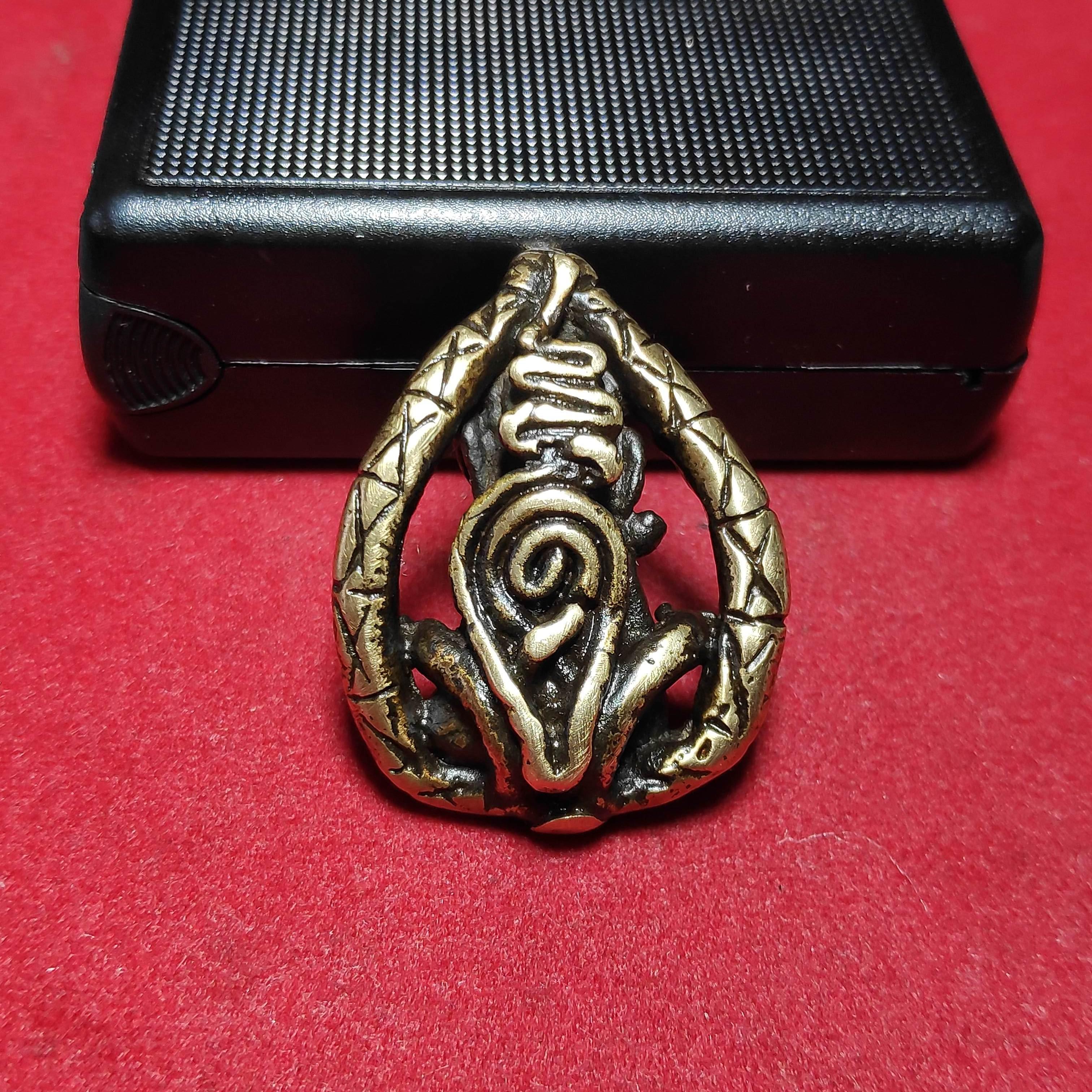 รูปหล่อพระอุปคุตศิลปเขมรเนื้อทองเหลือง