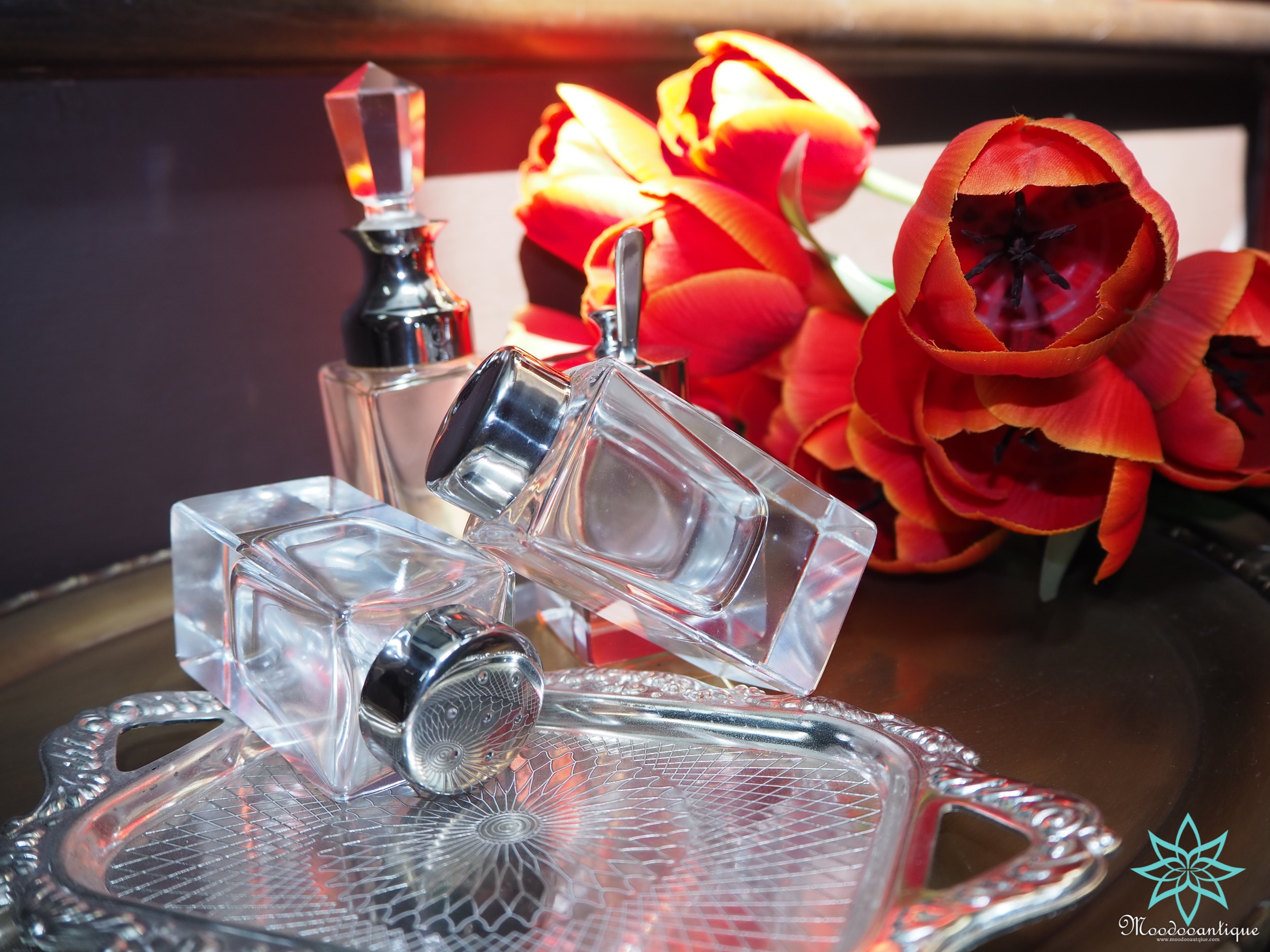 ชุดเครื่องปรุงทำจากแก้วและสแตนเลส