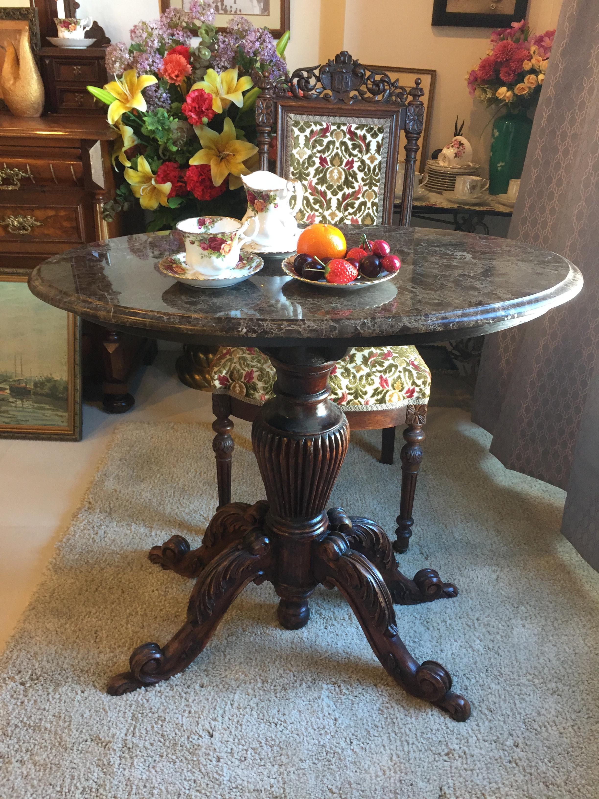 โต๊ะไม้มะฮอกกานีท็อปหินอ่อน