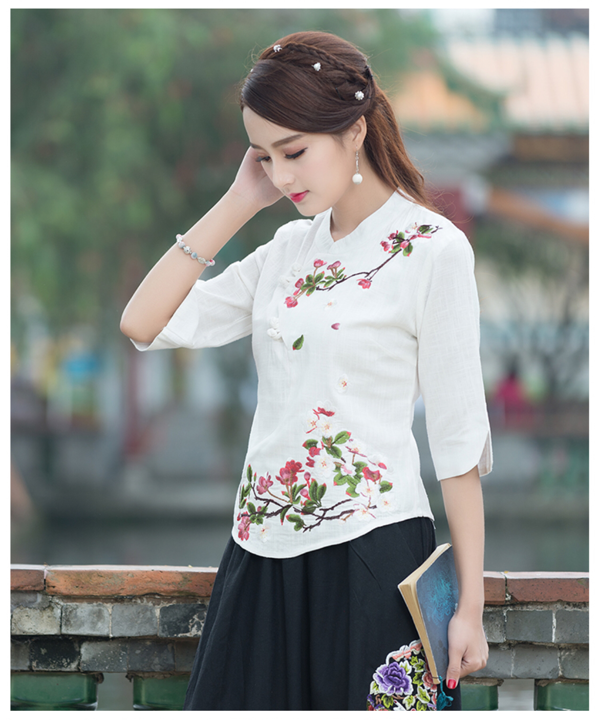 เสื้อผ้าฝ้าย เนื้อดี ใส่สบาย รหัส WB 66 สีขาว