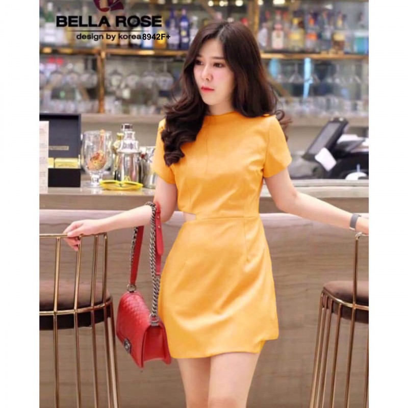 Dress ชุดเดรสคอกลม แขนสั้นสีพื้น เว้าเอว