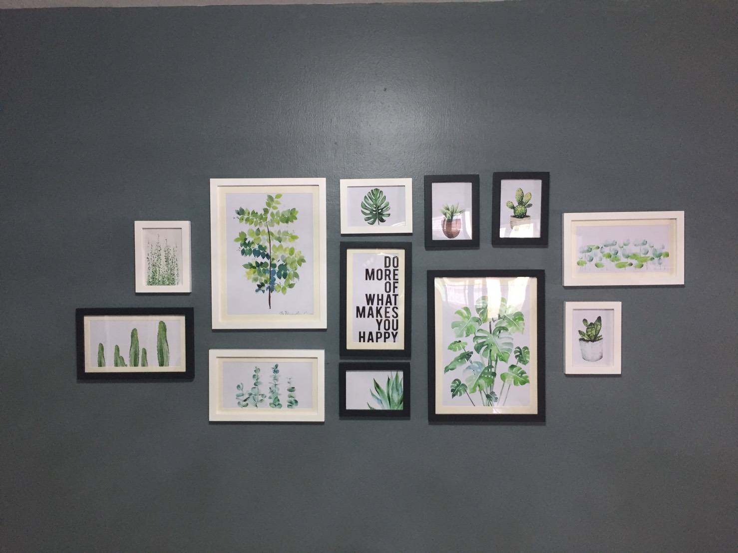 ชุดกรอบรูปติดผนัง I Love Tree กรอบรูปไม้สีขาวดำ12 ชิ้น พร้อมภาพตามแบบและวัสดุติดตั้ง