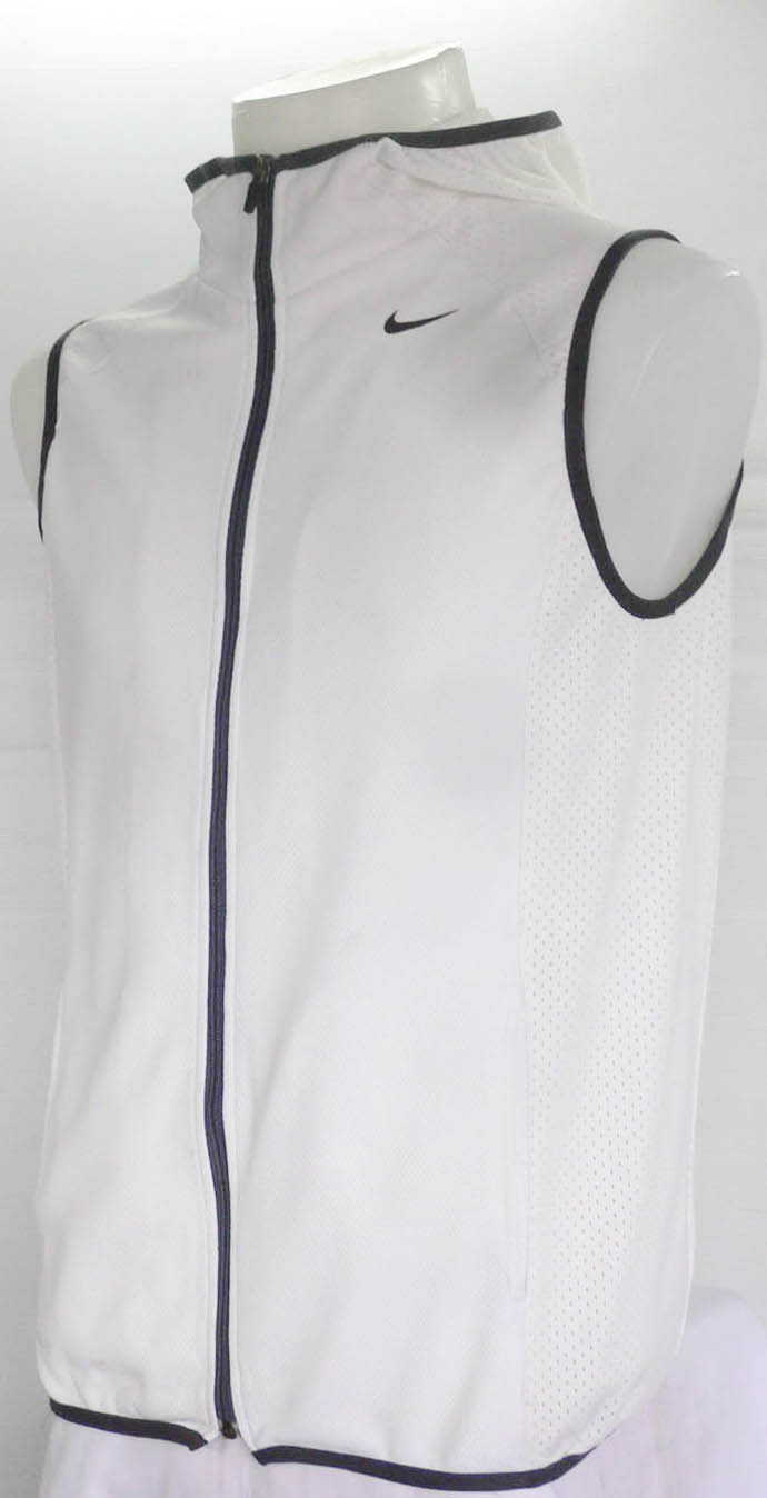 เสื้อลำลองแขนกุด มีฮู้ด NIKE ไซส์ L รอบอก 42 นึ้ว