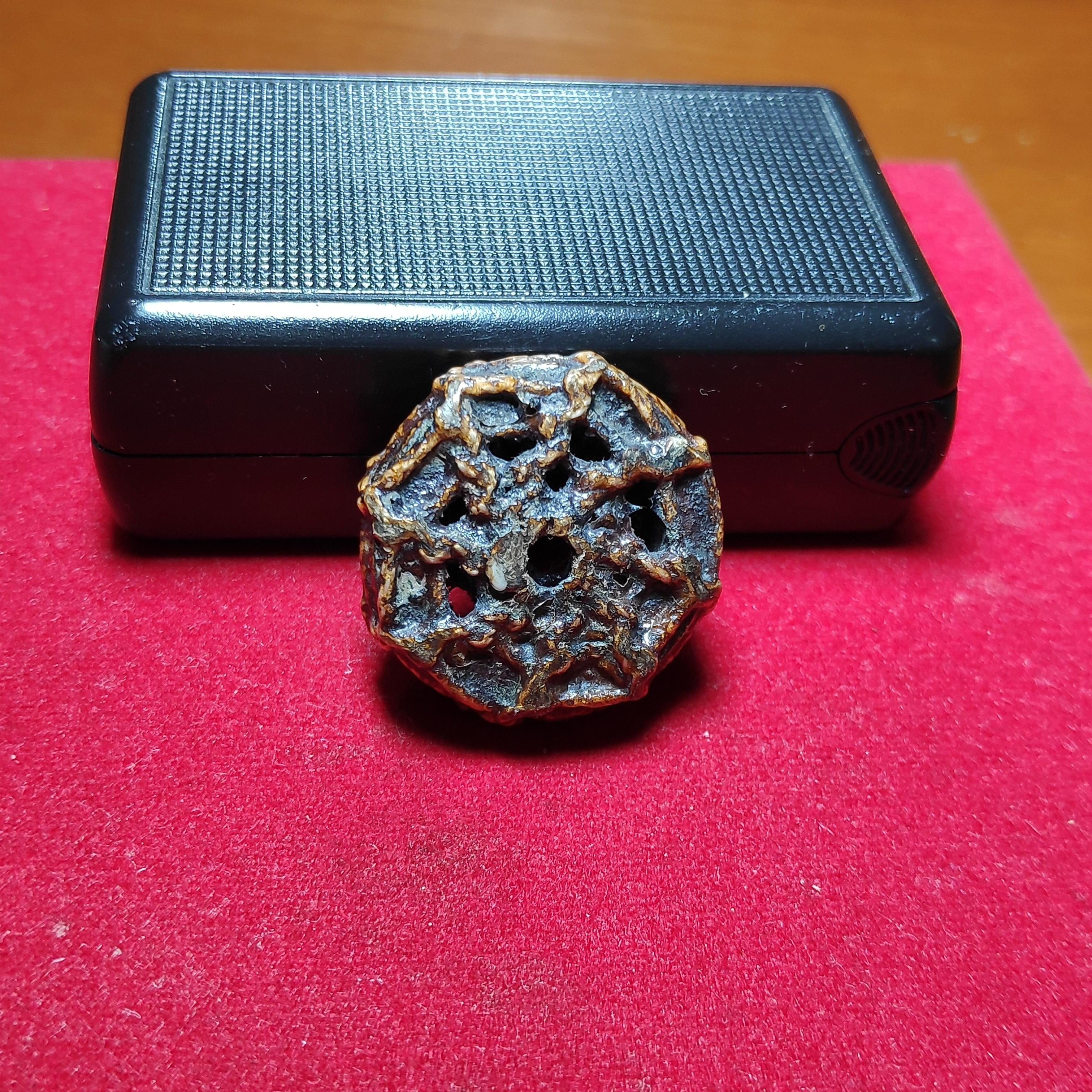 ตะกรุดพิสมรหลวงพ่อเเก้ววัดพวงมาลัยขนาด2.5เซ็นต์