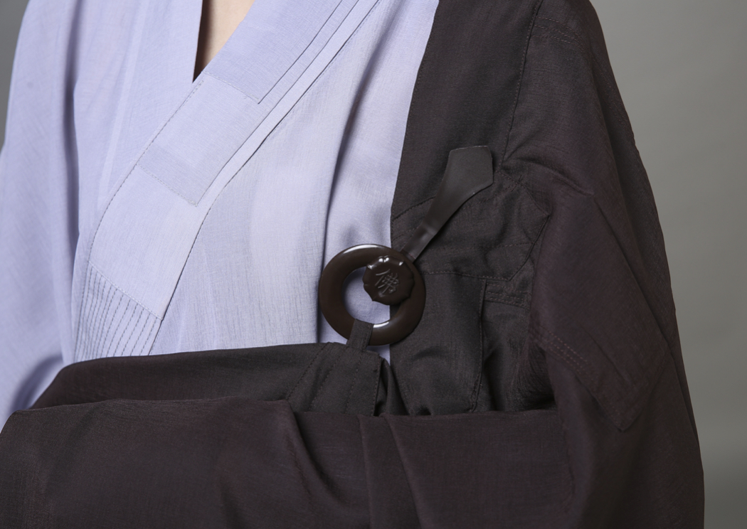 ผ้าคลุมชุดพระสีน้ำตาล ผ้าใยกันชง รหัส KS35 สินค้าพร้อมส่ง