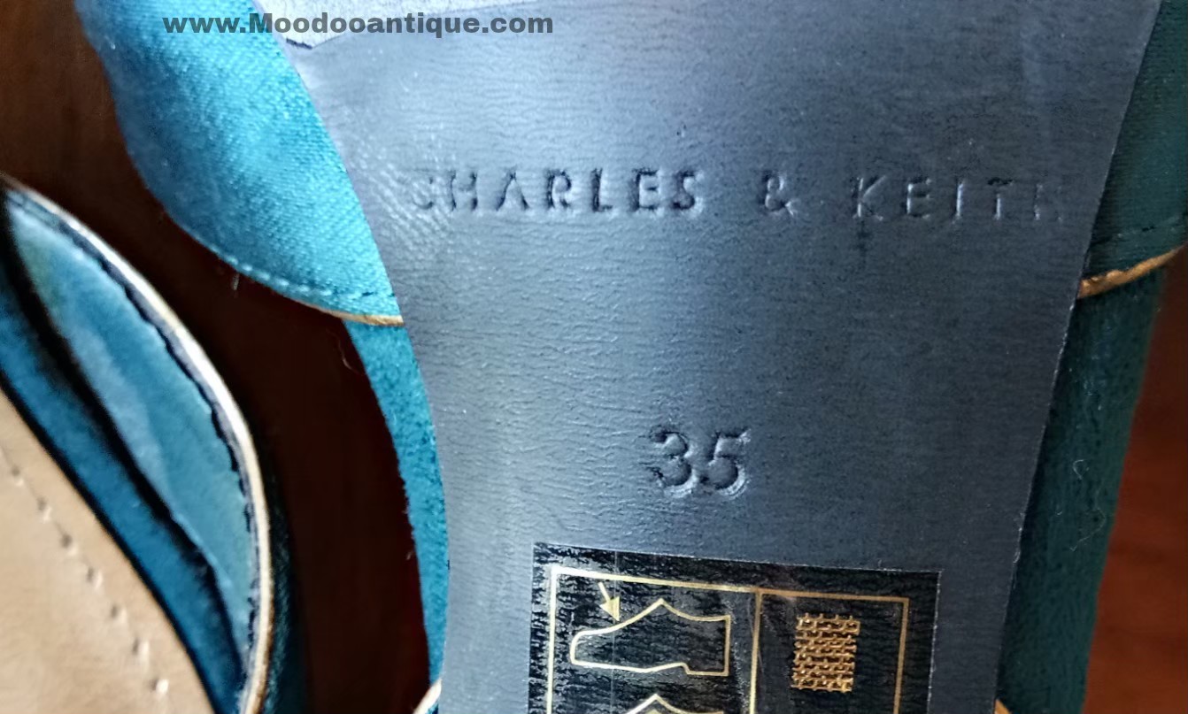 รองเท้า Charles & Keith ( Used) สีนำ้ทะเล