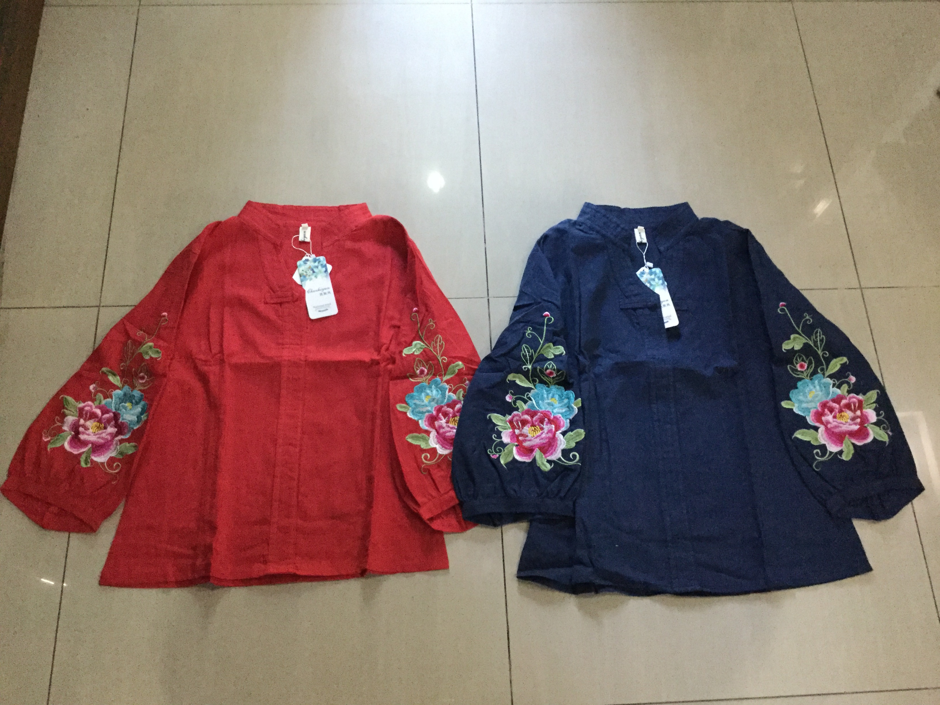 เสื้อผ้าลินิน สีน้ำเงิน ลายปัก รหัส SHI 69 สินค้าพร้อมส่ง