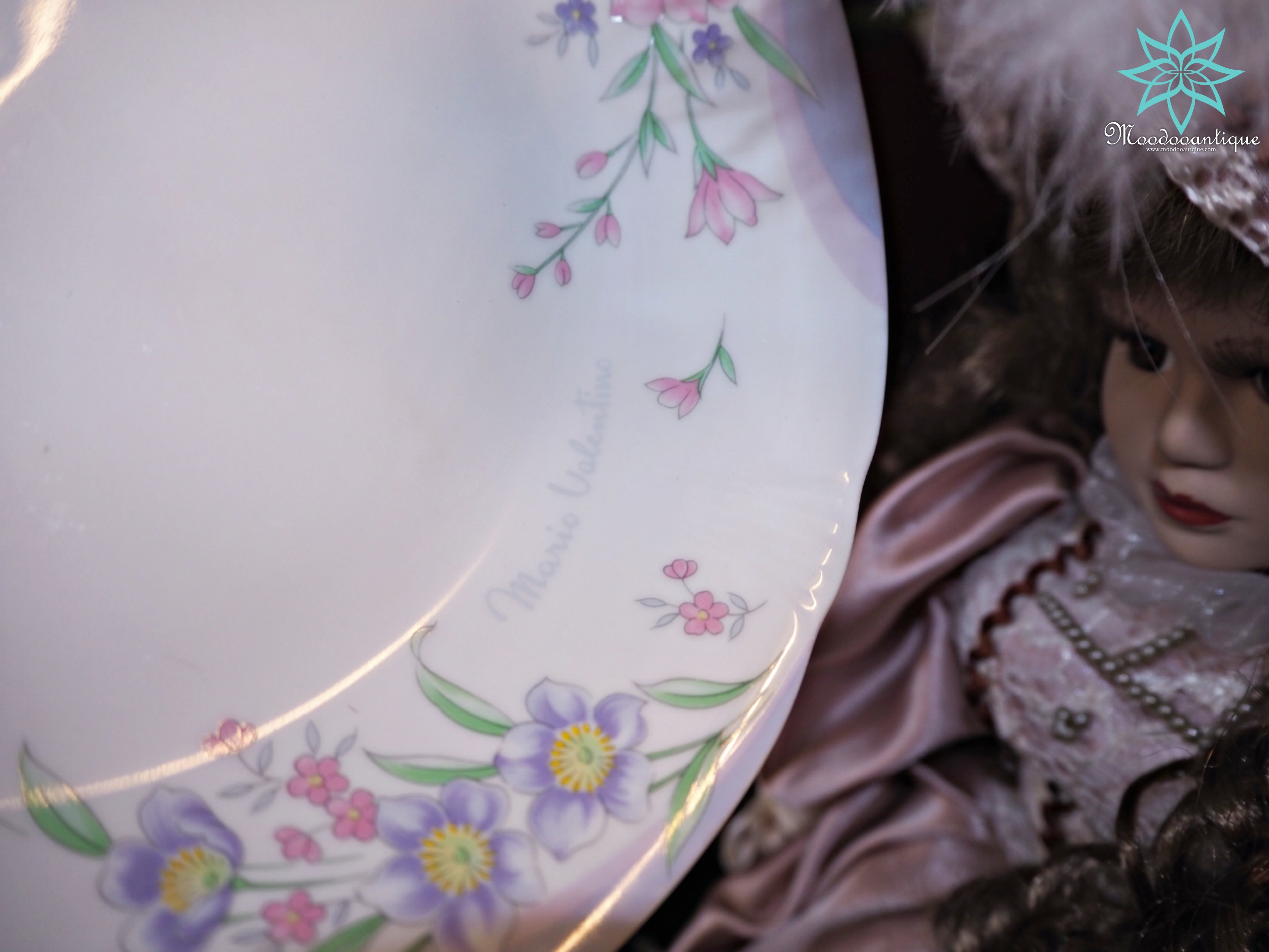 angela licensed by Mario Valentino 6001 momoyama japan