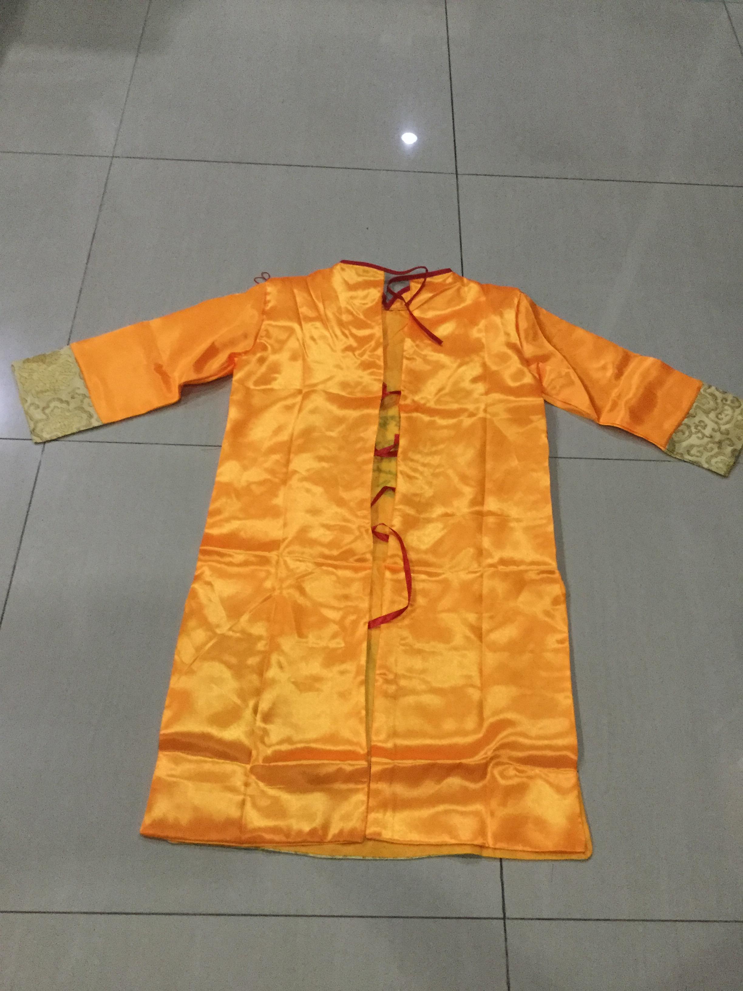 ชุดองค์ชายน้อยราชวงศ์ชิง สีเหลืองลายปัก รหัส CH 55 สินค้าพร้อมส่ง