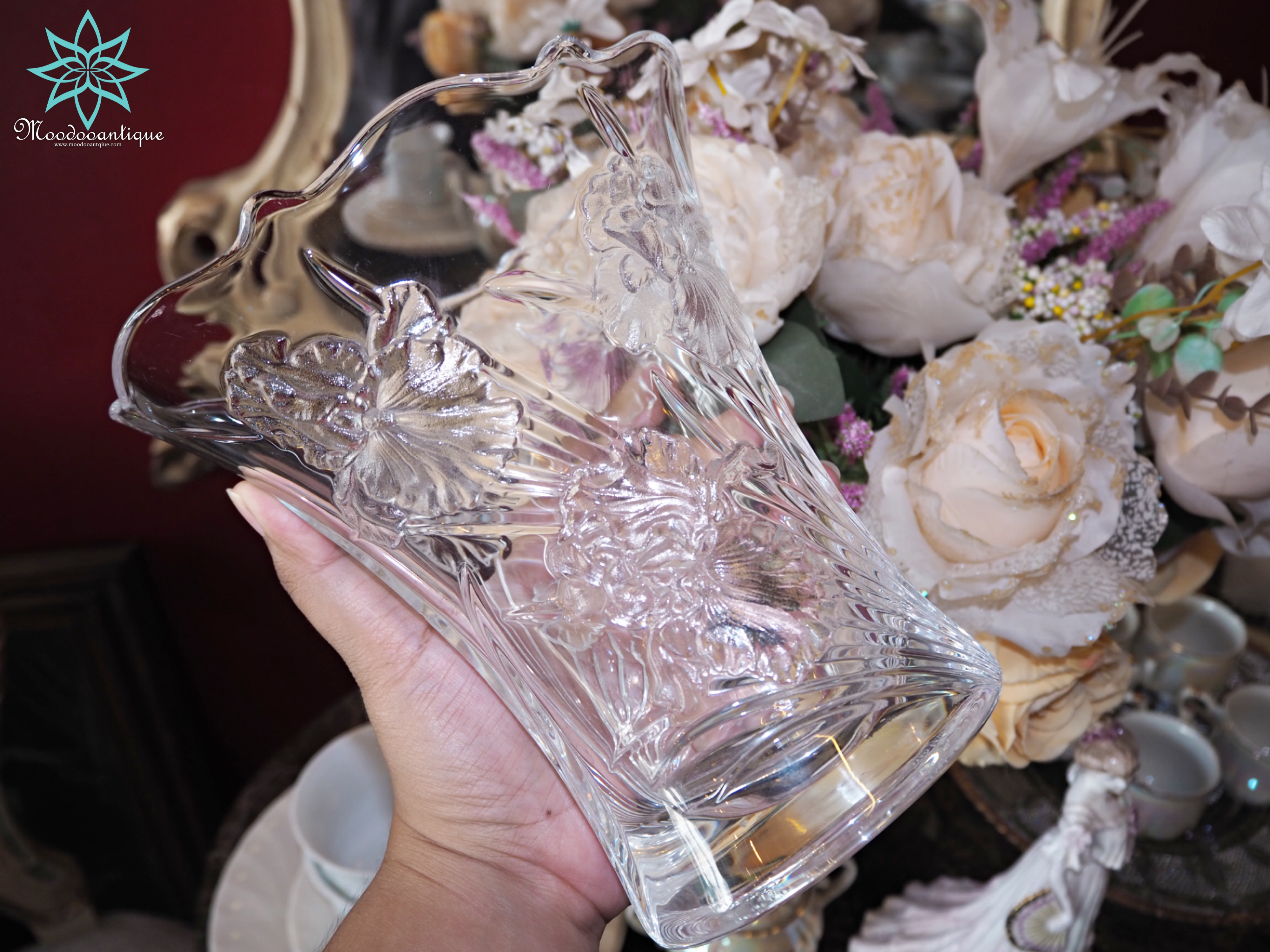 แจกันคริสตัลลายดอกไอริส