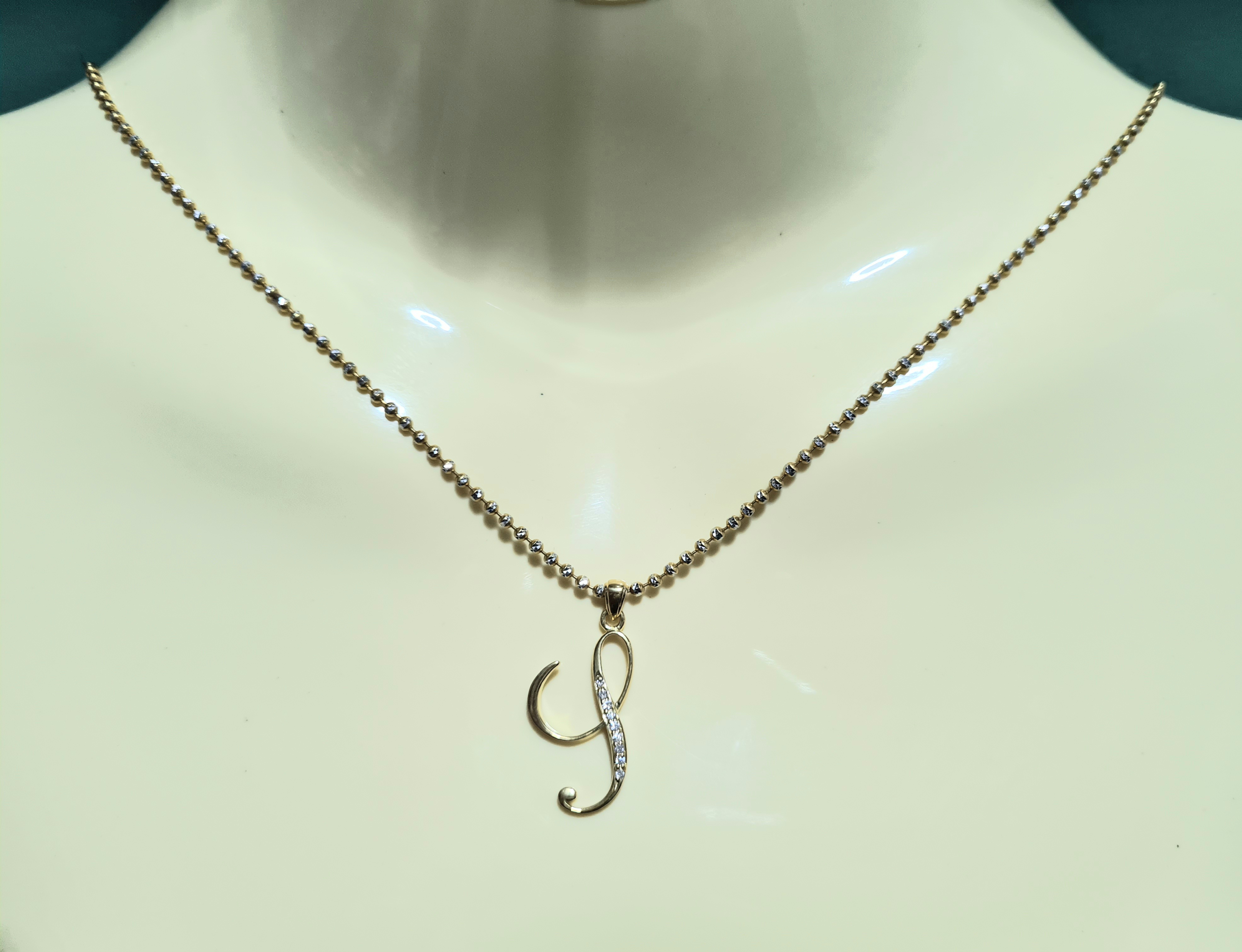 จี้เพชรตัวอักษรเอส S (ไม่รวมสร้อย)