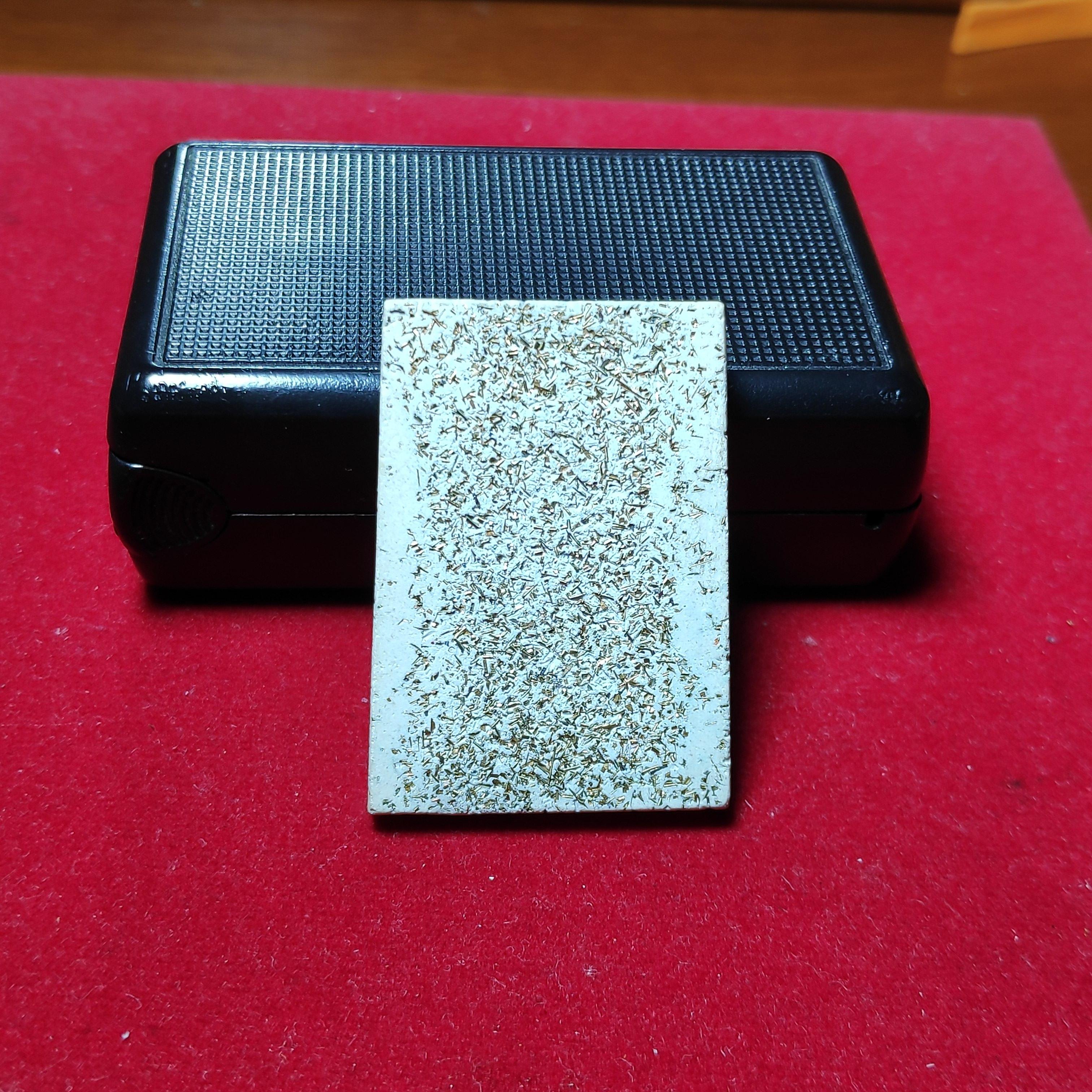 พระสมเด็จเนื้อผงโรยผงตะไบทั้งองค์