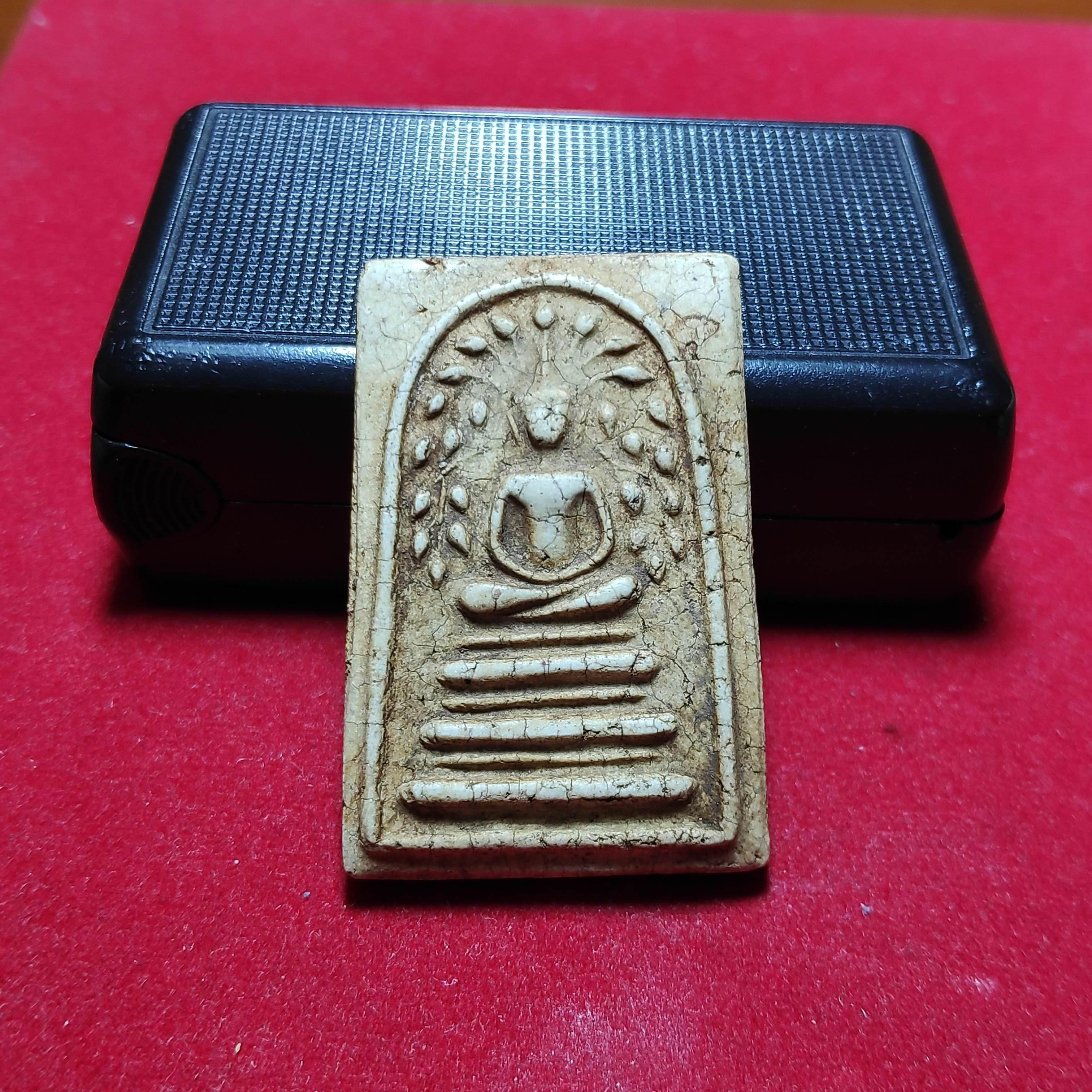 พระสมเด็จปรกโพธิ์ฐานเเซมหลวงปู๋นาควัดระฆังปี2495