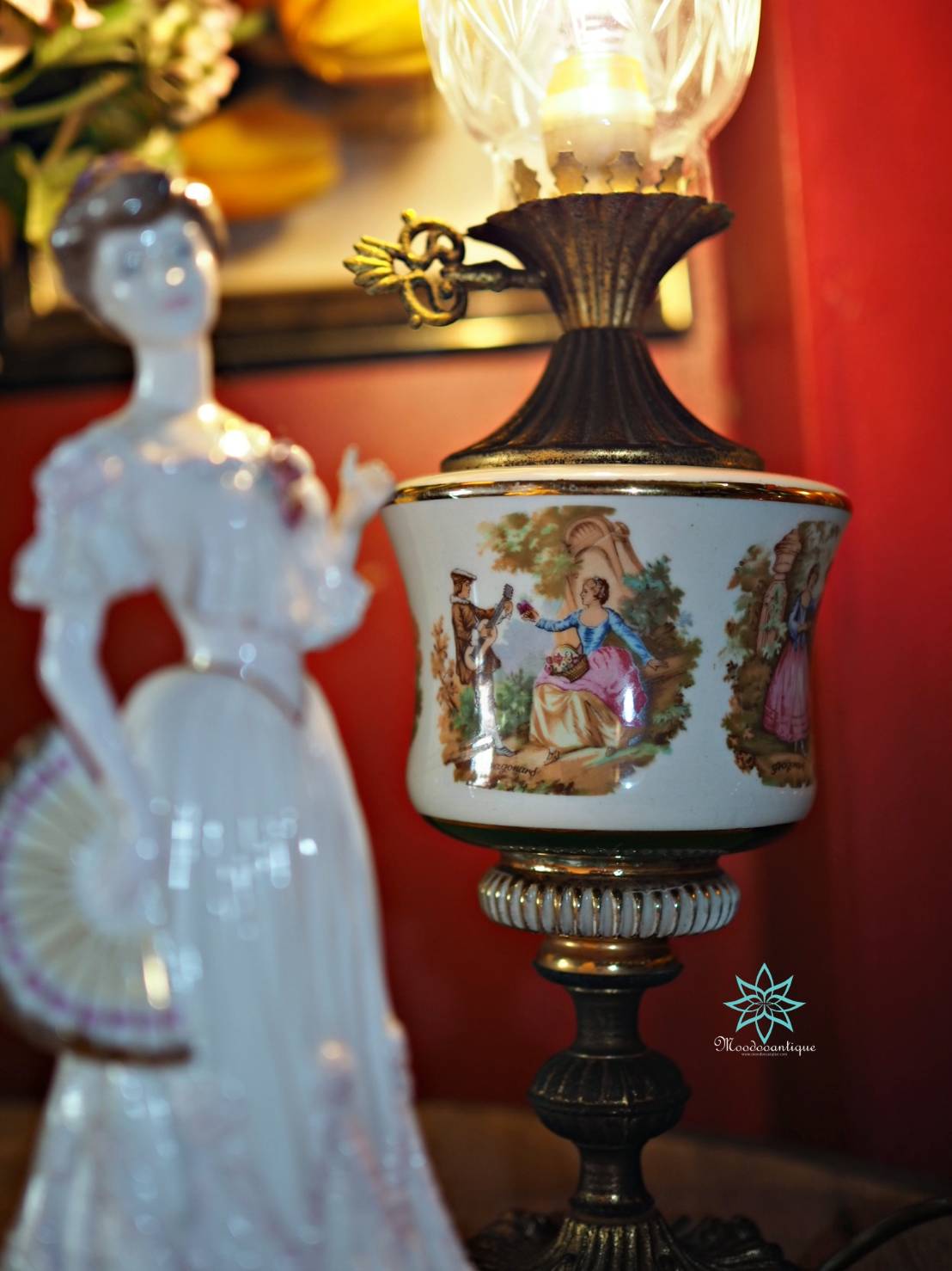 โคมไฟตะเกียงตั้งโต๊ะวินเทจ ของอังกฤษ