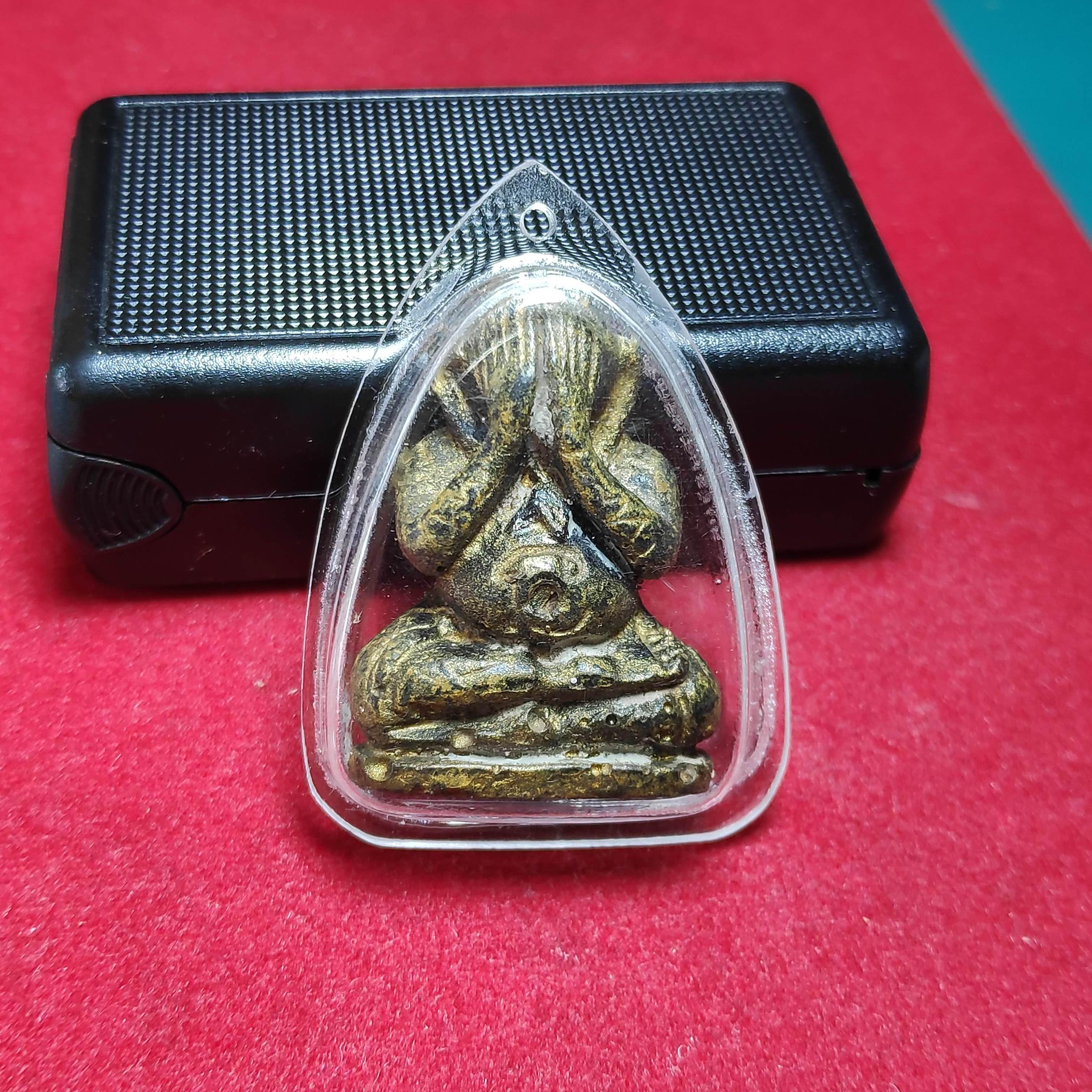 พระปิดตาวัดสะพานสูงเนื้อผงใบลาน