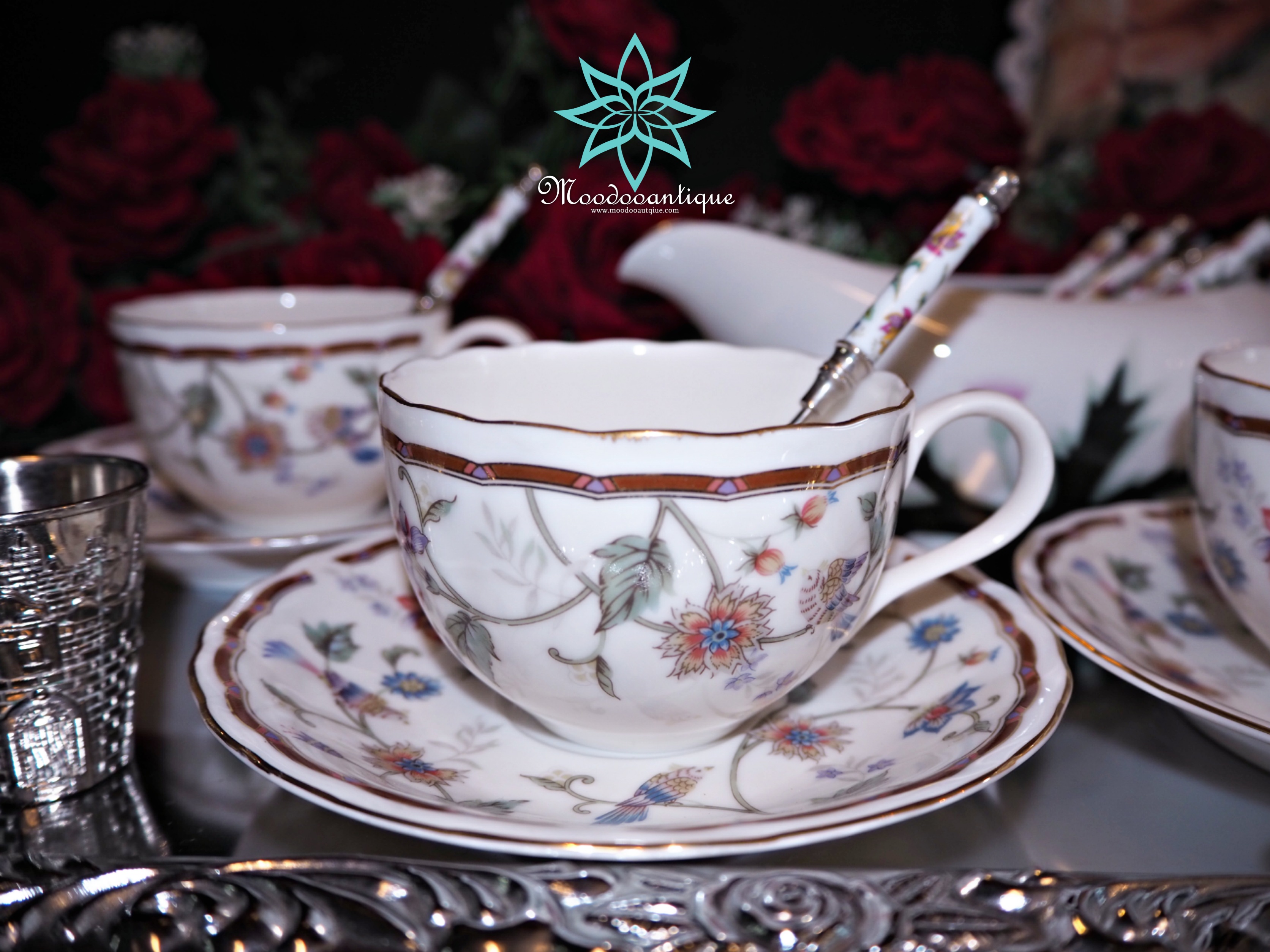 ชุดถ้วยและจานรอง Narumi ลายนก