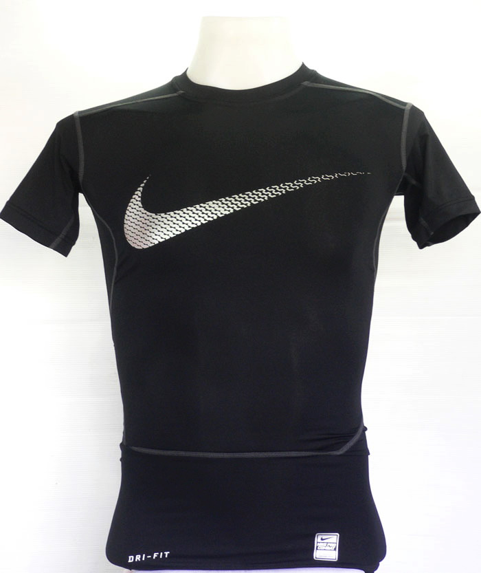 เสื้อรัดกล้ามเนื้อ NIKE PRO COMBAT ไซส์ S