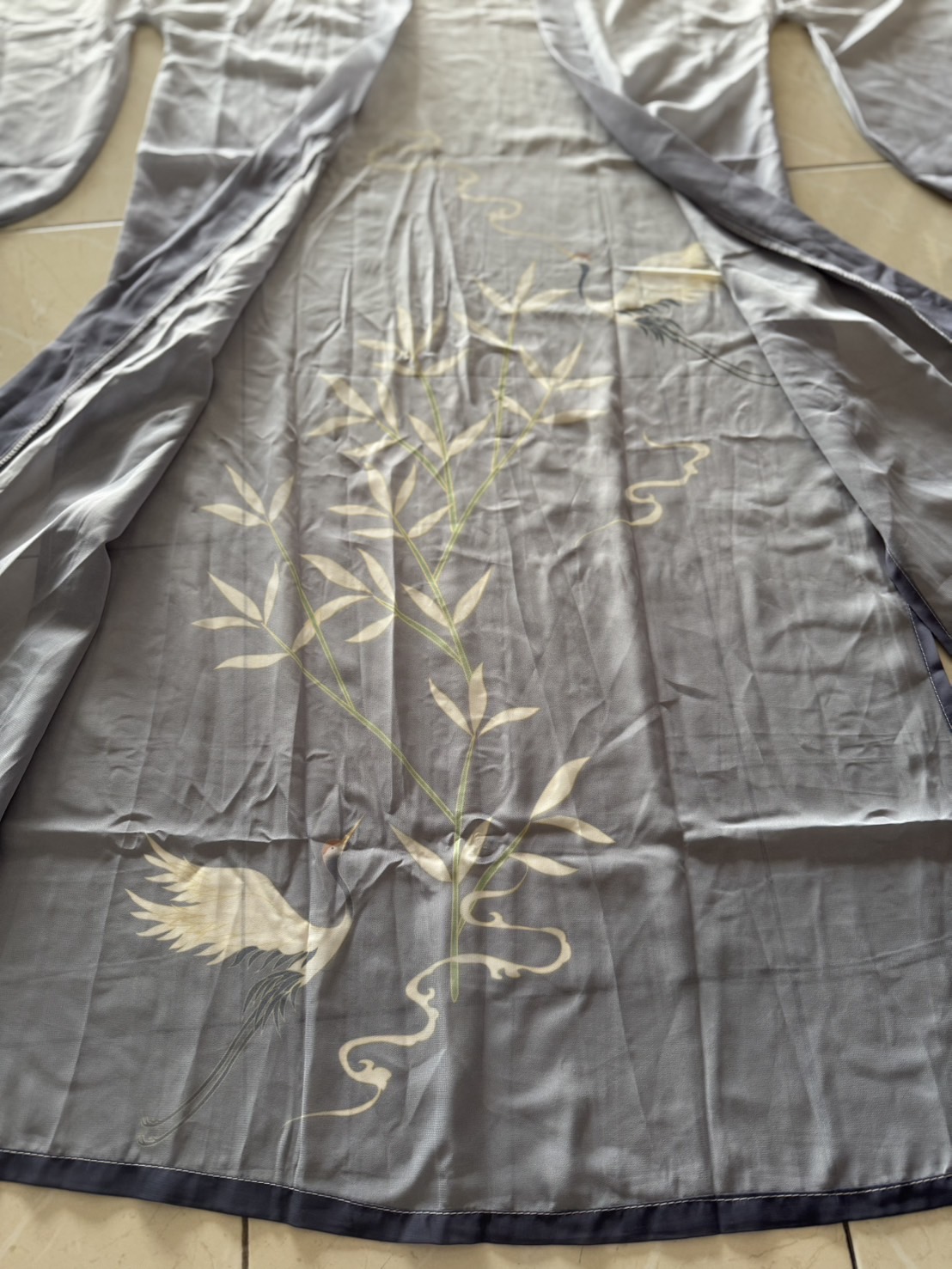 ชุดองค์ชายฮั่น พร้อมส่ง เสื้อขาว + กระโปรง + เสื้อคลุม รหัส 742