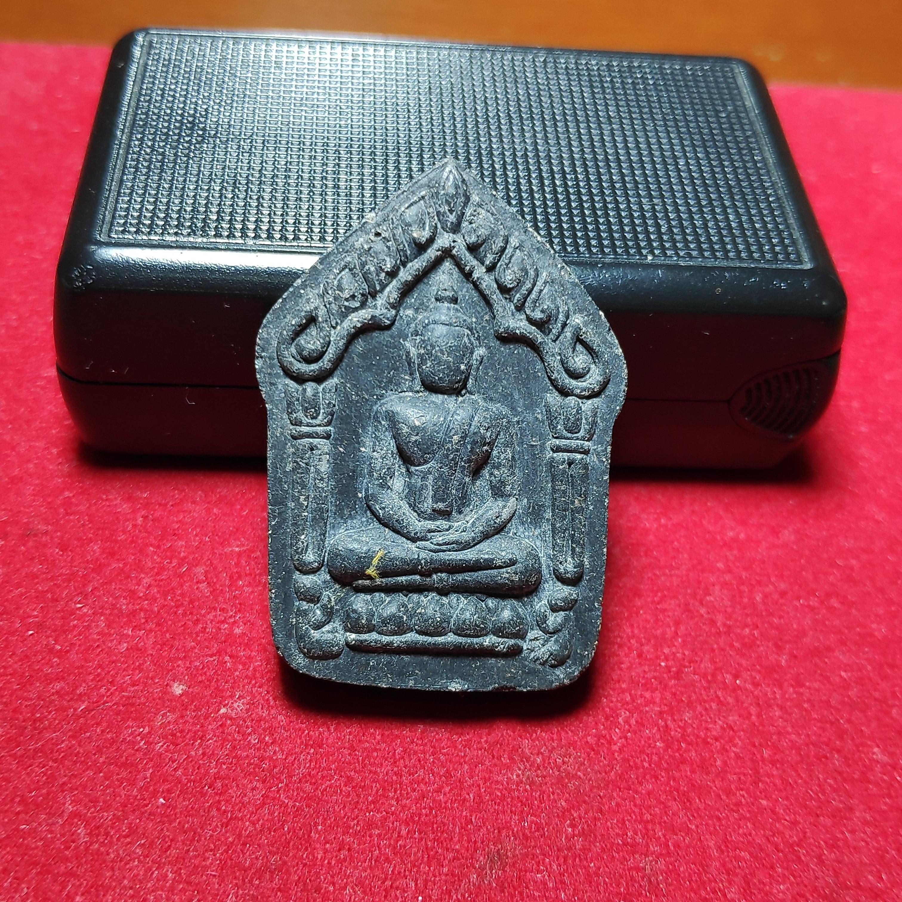 พระขุนแผนพรายกุมารหลังยันต์เนื้อดำ