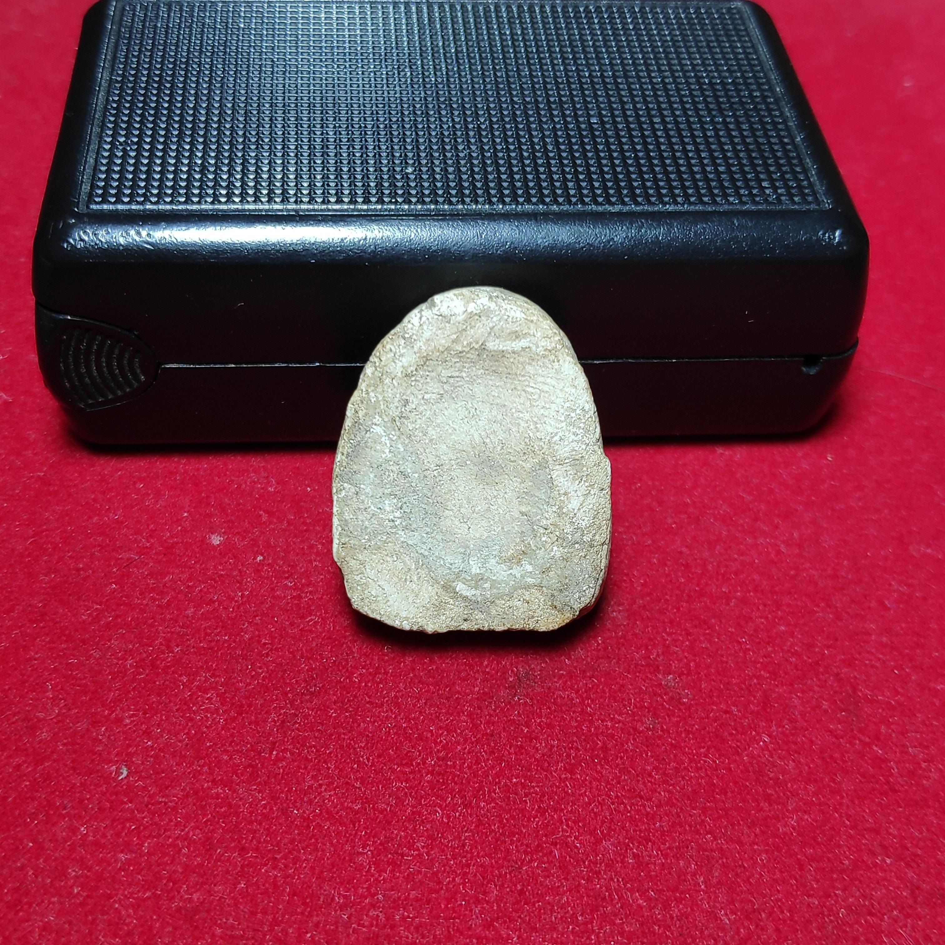 พระสมเด็จพิมพ์ซุ้มกอฐานเตี้ยกรุวัดเงินคลองเตย