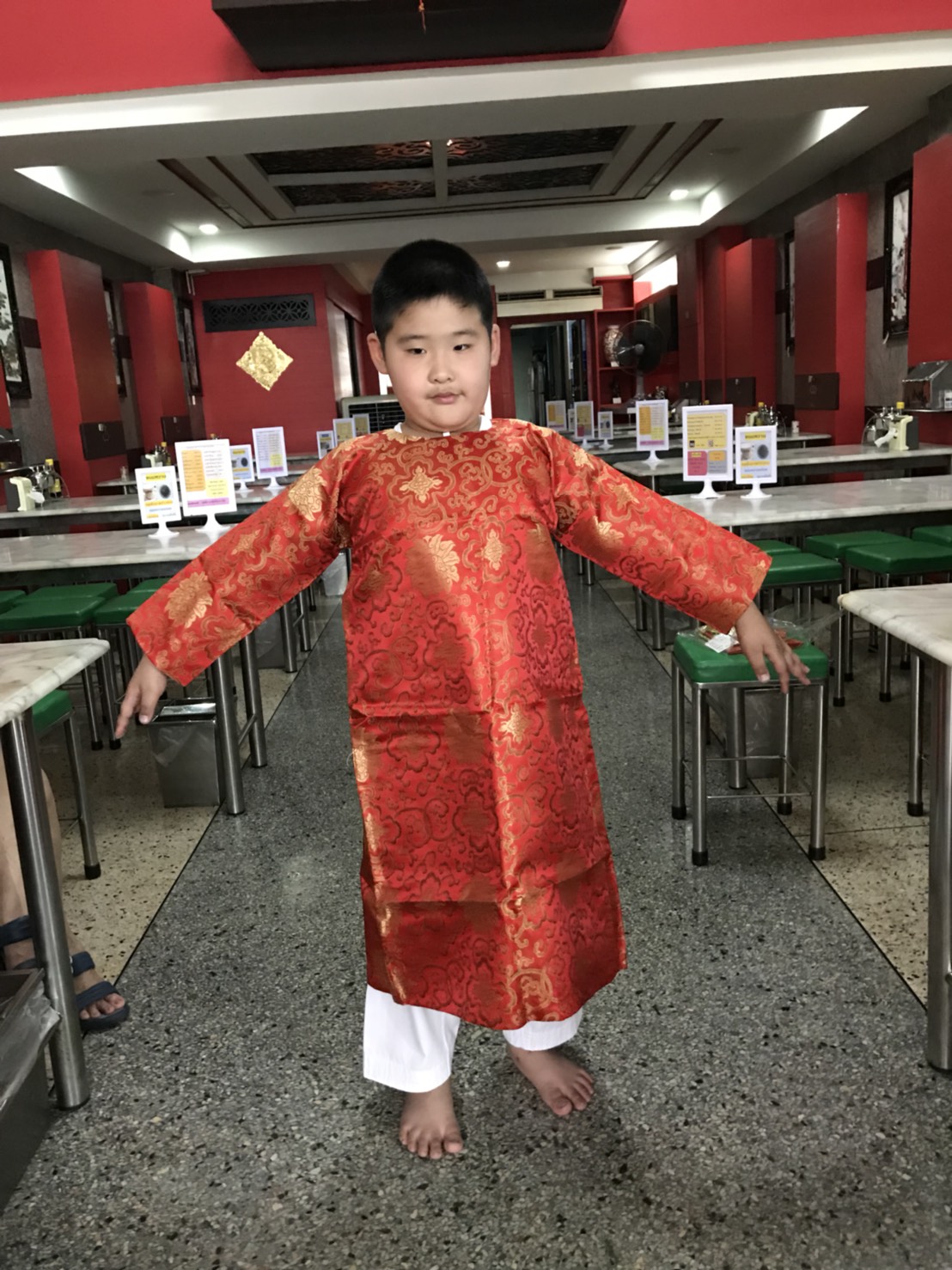 ชุดองค์ชายน้อย สีแดง+เสื้อกั๊กทอง รหัส PR 80