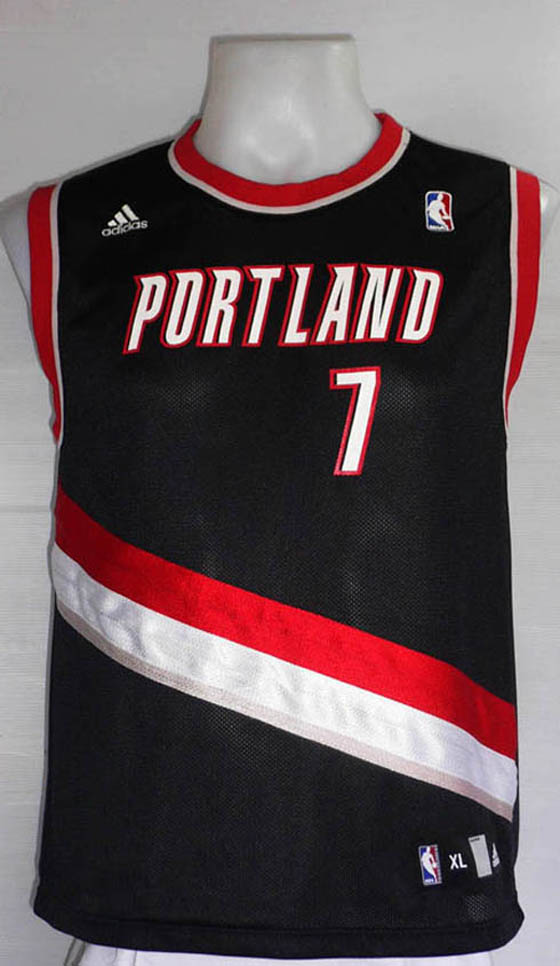 เสื้อบาสเกตบอล NBA Portland Trail Blazers ของ Brandon Roy