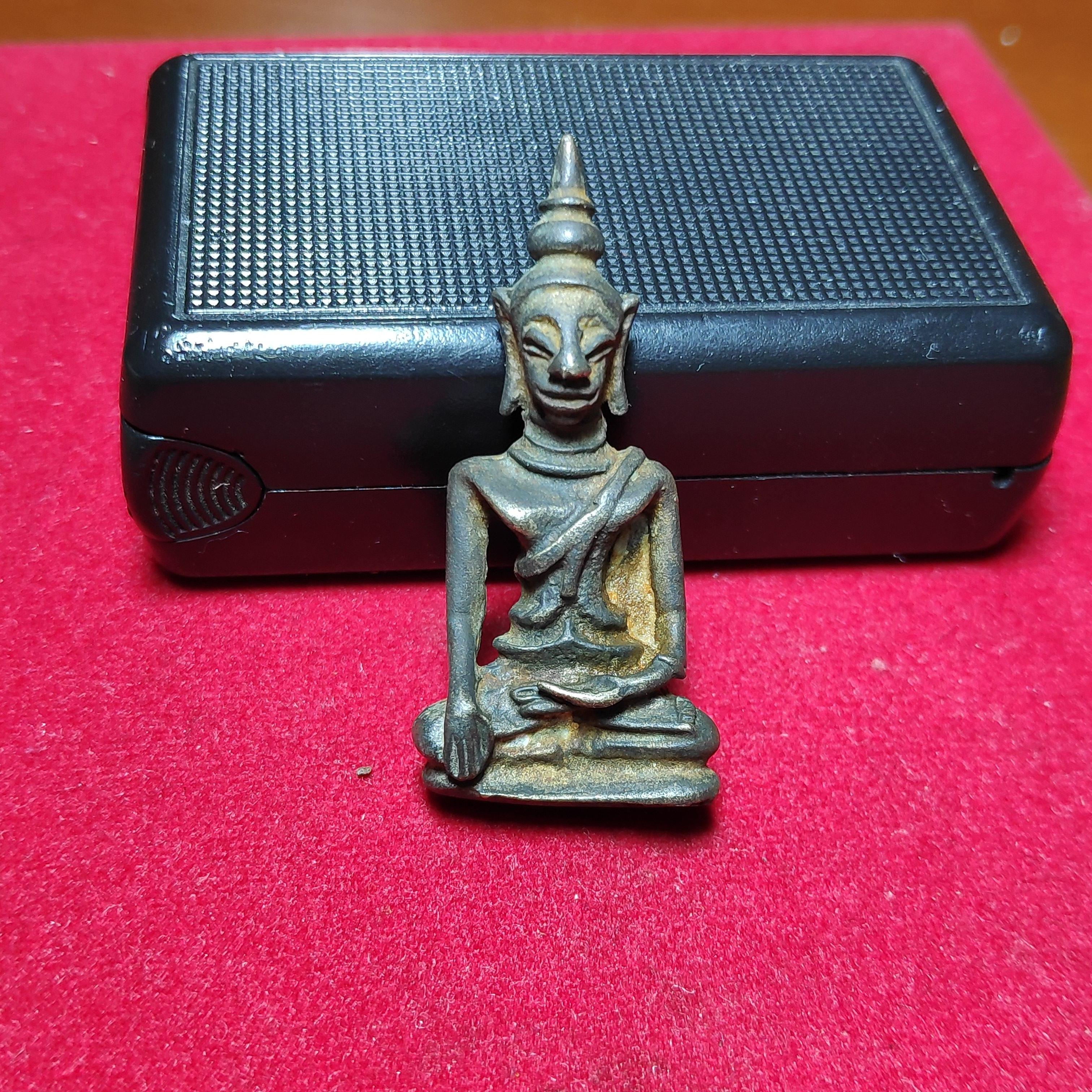 รูปหล่อพระบูชาศิลปอยุธยาเนื้อสัมฤทธิ์สูง4เซ็นต์