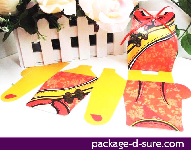 กล่องใส่ของชำร่วย ผูกโบว์ด้านหน้า 4.5x7x4.2 ลายเสื้อจีน