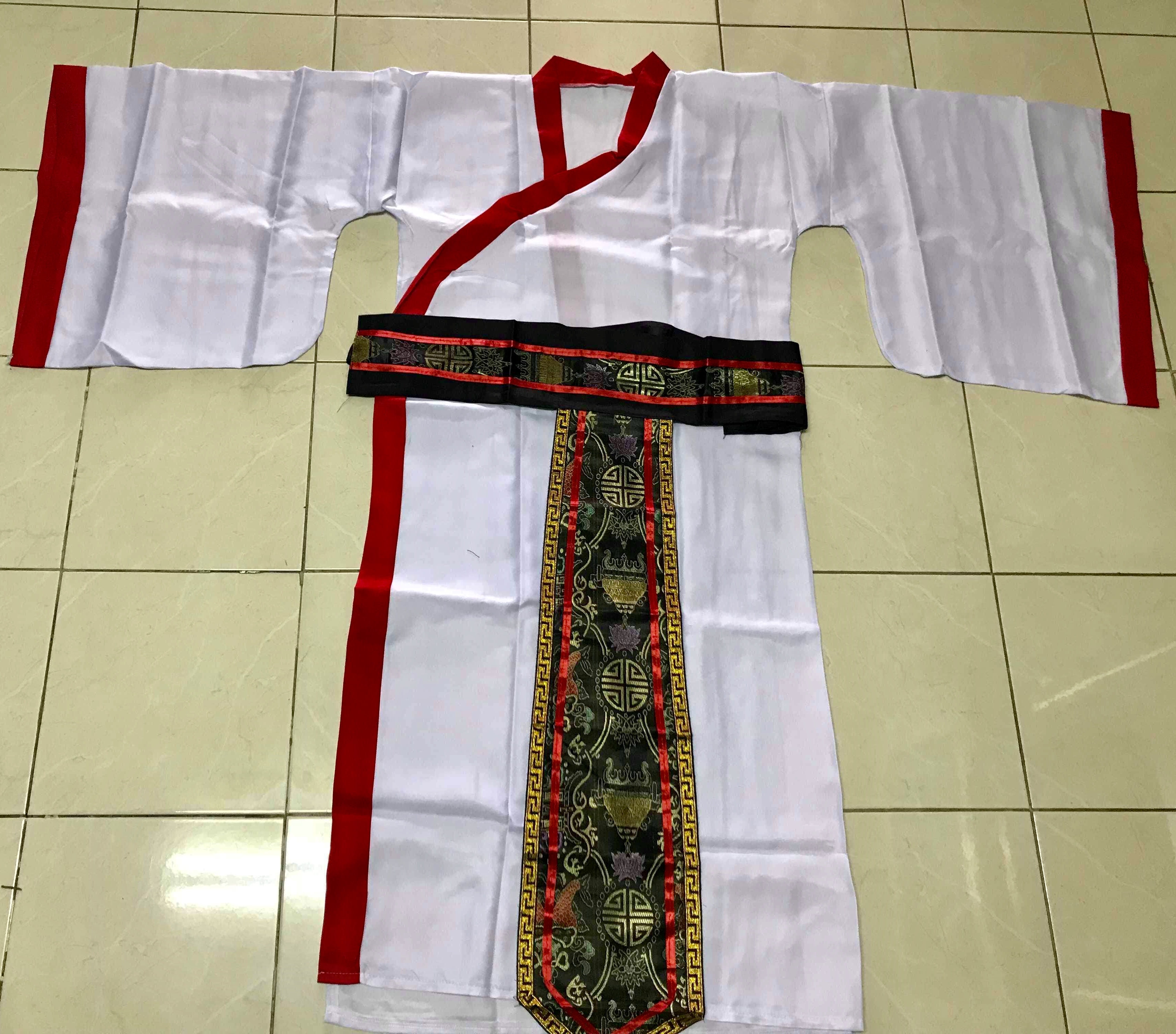 ชุดจีนราชวงศ์ฉินสีขาว รหัส UV 59