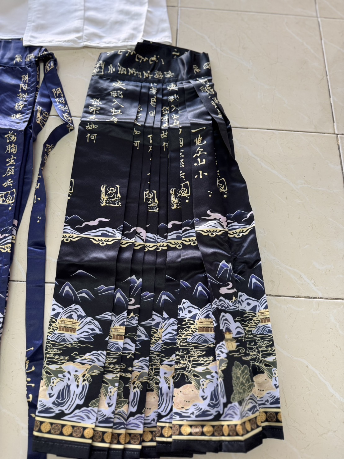 ชุดฮั่นฝู สีดำ รหัส FH 553 สินค้าพร้อมส่ง