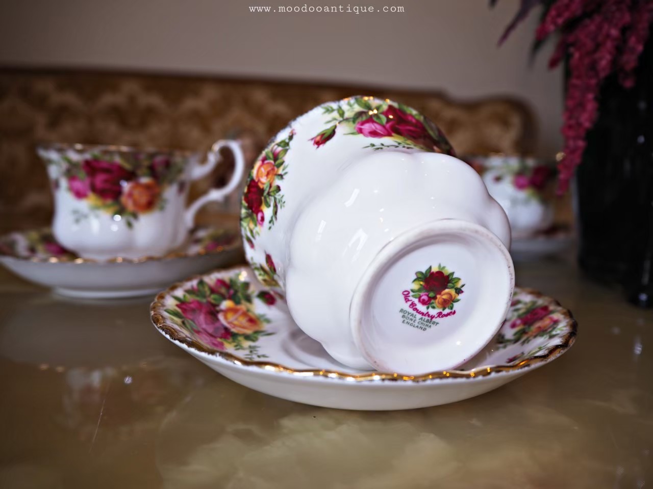 Old Country Roses Royal Albert bone