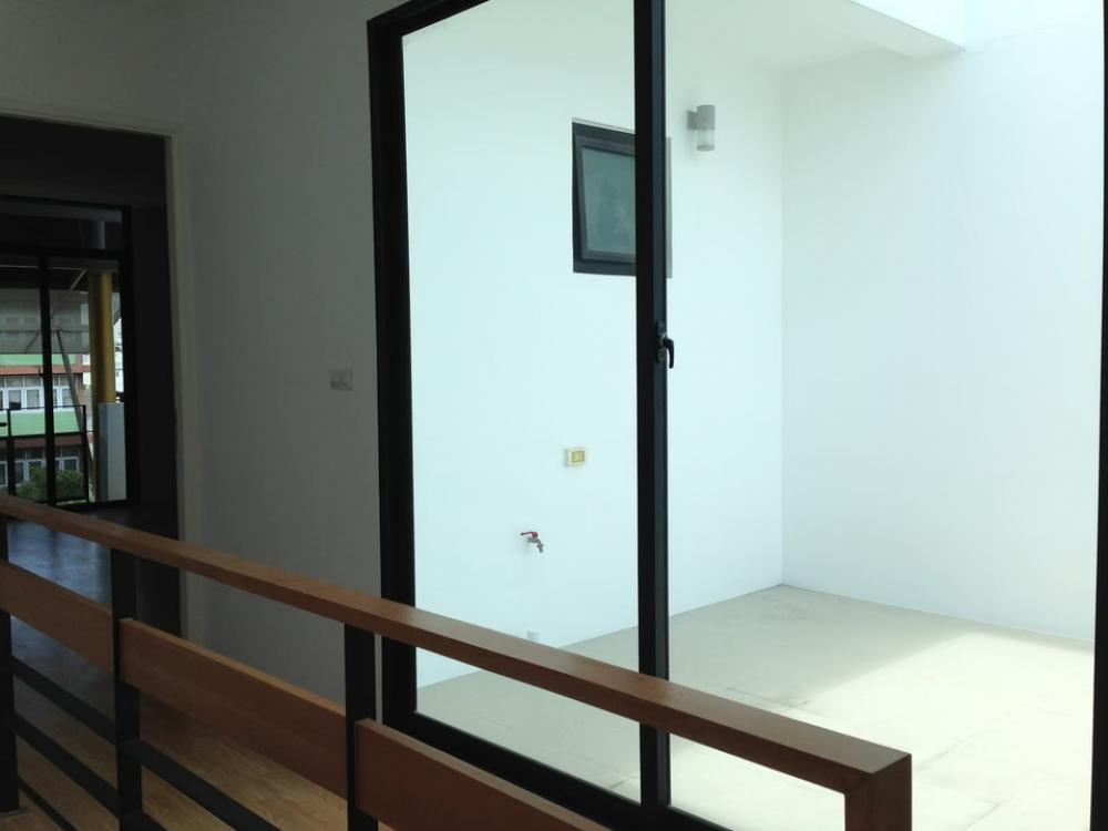 ให้เช่าทาวน์โฮม 4 ชั้น ม.Flora Marigold พระราม 3 - สาธุประดิษฐ์