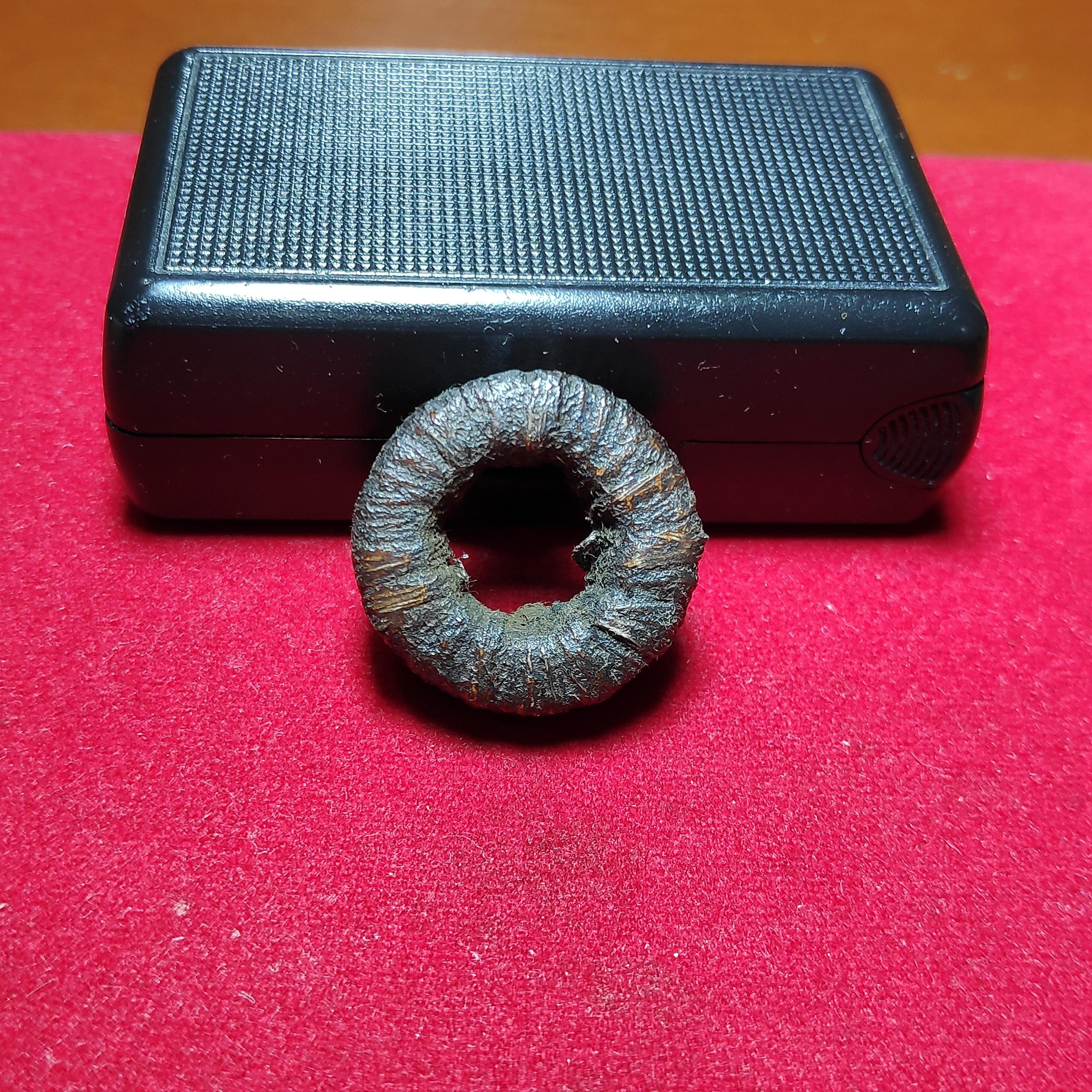 ตะกรุดพิสมรหลวงพ่อเเก้ววัดพวงมาลัยขนาด2.5เซ็นต์