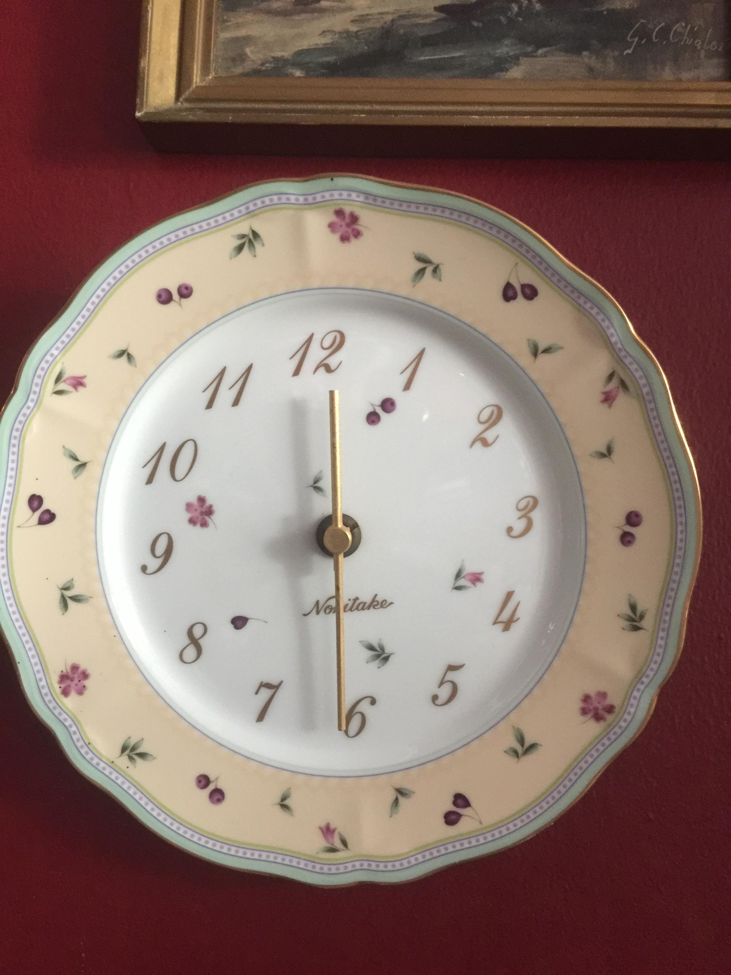 Noritake. จานนาฬิกาแขวนผนัง