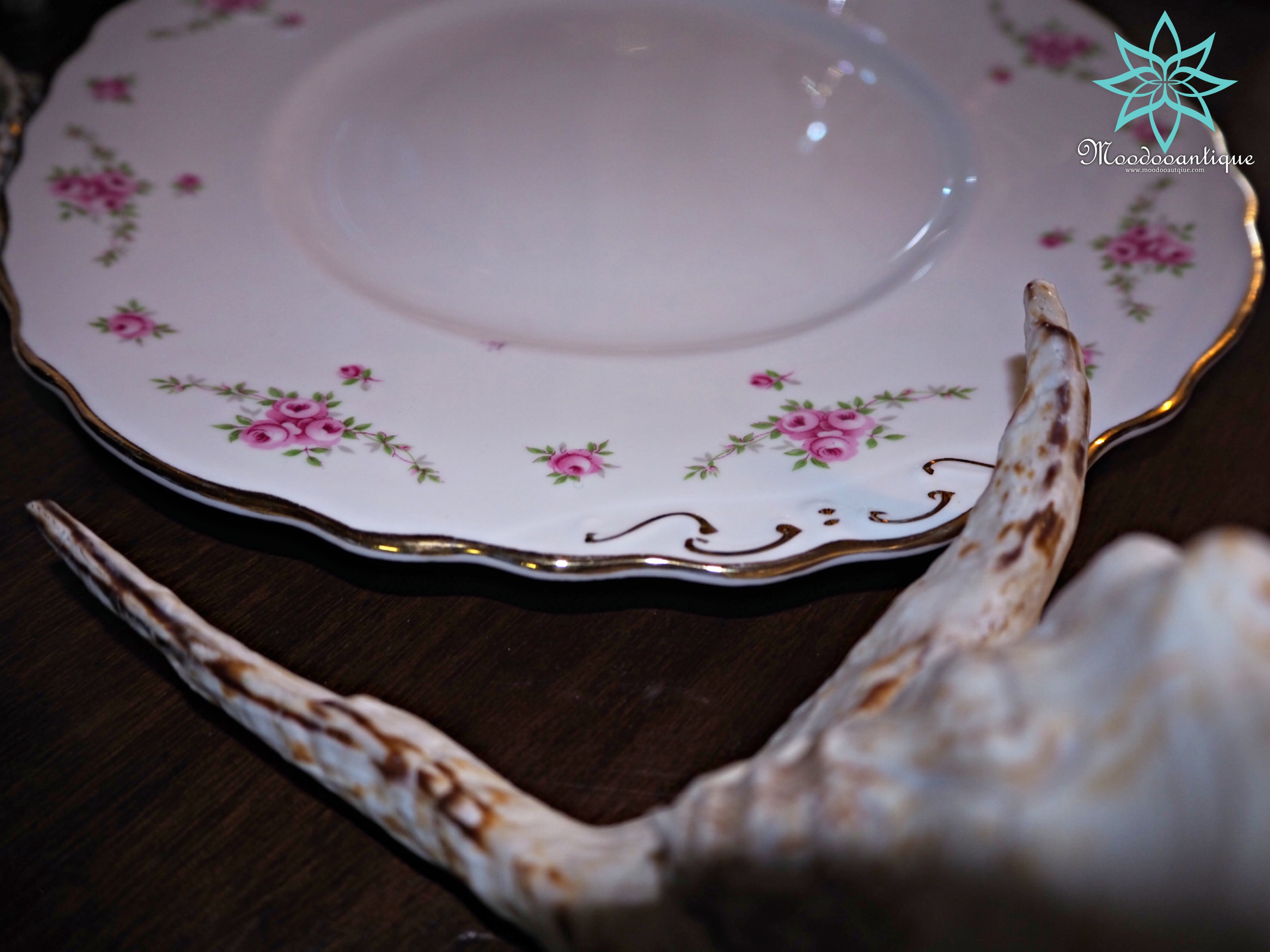 จาน แบรนด์ FINE BONE CHINA Royal Osborne MADE IN ENGLAND