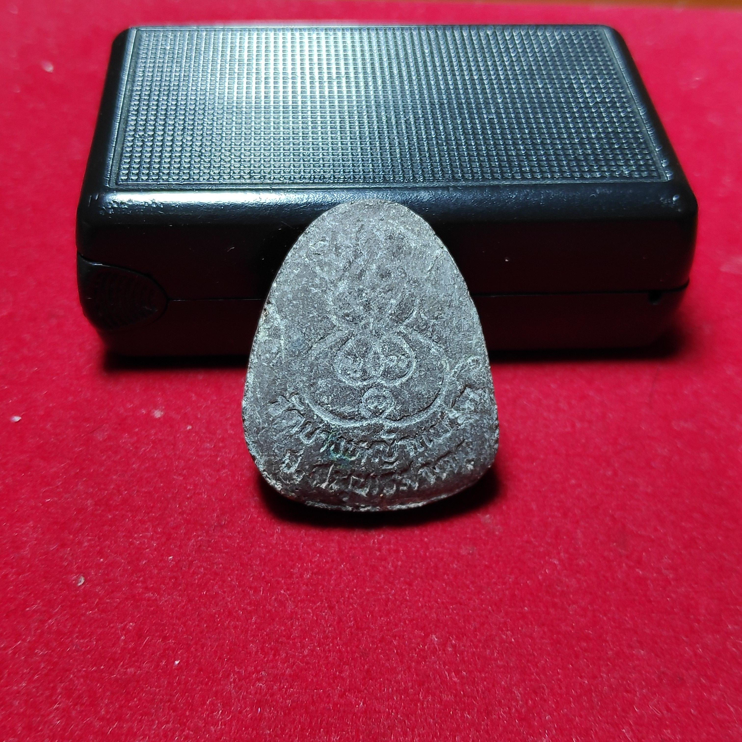 พระปิดตาหลังยันต์หลวงพ่อมาลัยวัดบางหญ้าแพรกปี2526