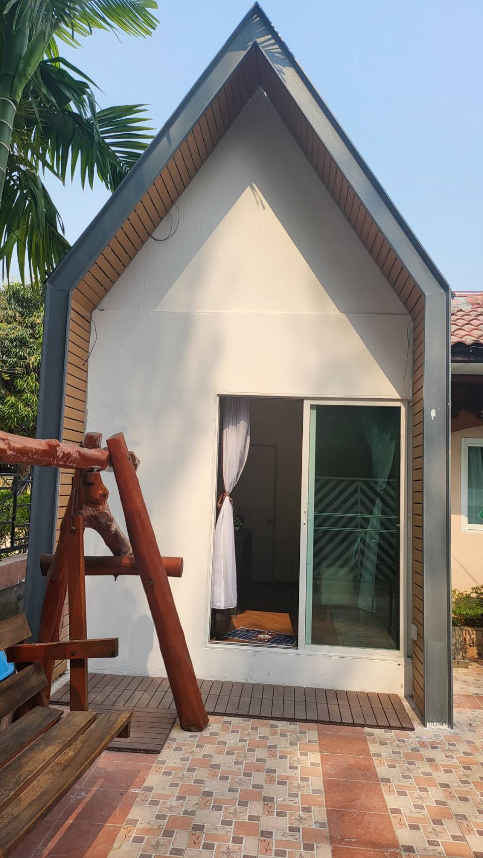 Coffee Shop and office minimal Style หลังคาทรงสามเหลี่ยม ขนาด 3.5เมตร *3.5 เมตร ค่าจัดส่ง 25000 บาท ทั่วไทย