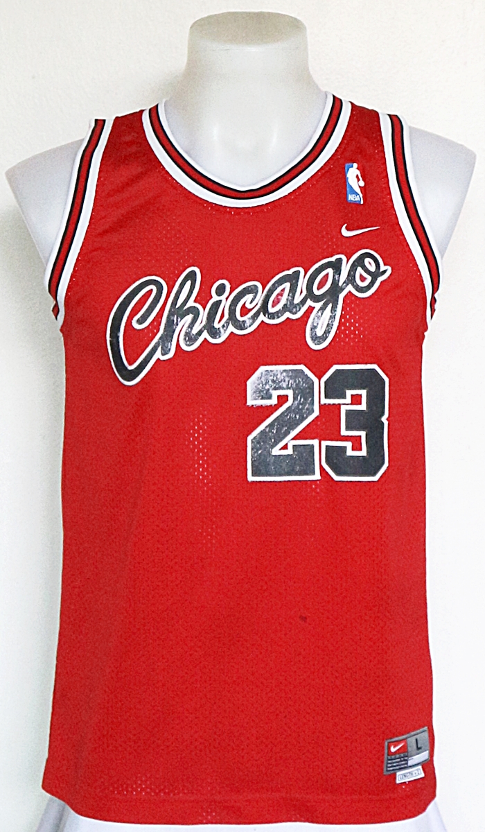 เสื้อบาสเกตบอล NBA Chicago Bulls ของ Michael Jordan
