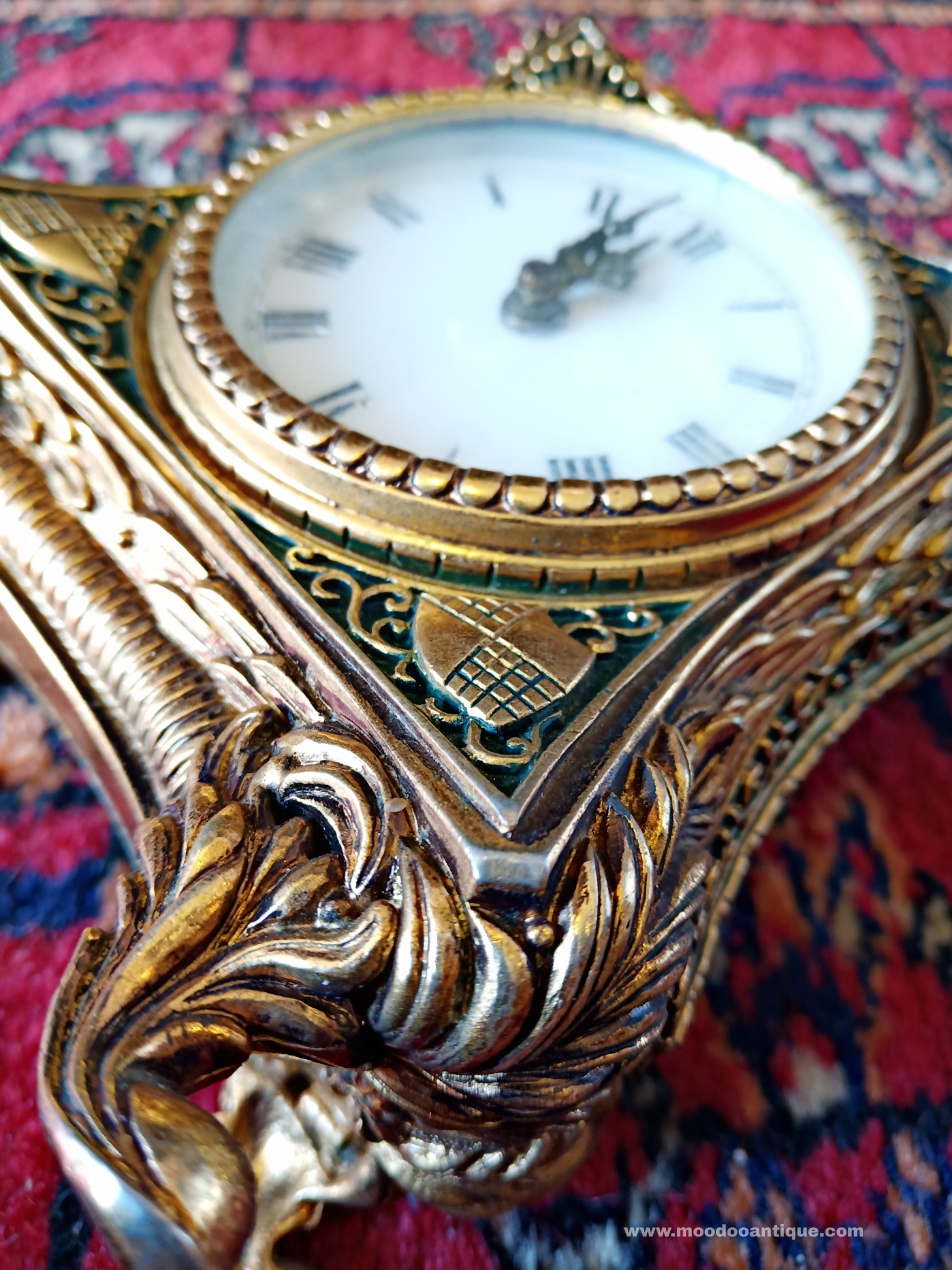 นาฬิกาตั้งโต๊ะโบราณจากเยอรมัน