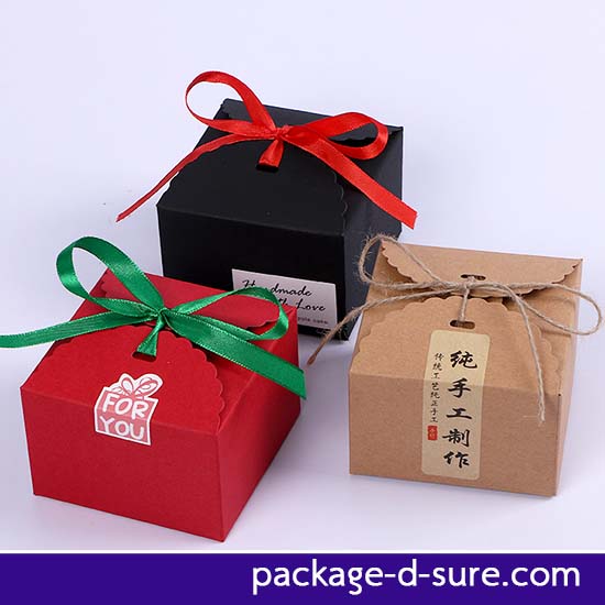 โปรโมชั่น//กล่องสี่เหลี่ยมจัตุรัส เปิดสี่ด้าน 9x9x6 กระดาษแดง ไม่มัน