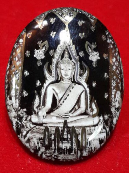 ล๊อกเก็ตพระพุทธชินราชวัดพระศรีรัตนมหาธาตุ ปี2515จำนวน3เหรียญ