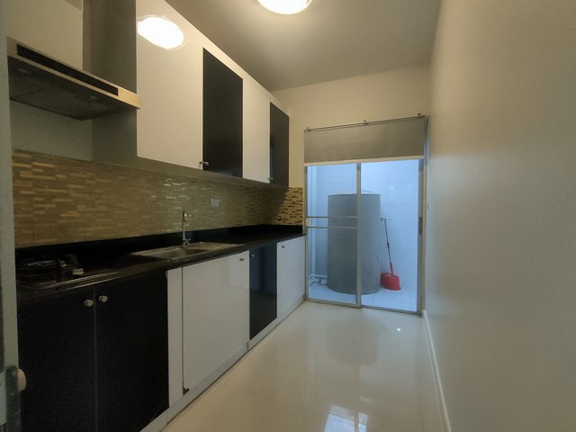 (MH0048) ขายพร้อมผู้เช่าทาวน์โฮม 3 ชั้น ม.วิสต้า ปาร์ค พระราม 2 Renovate ใหม่