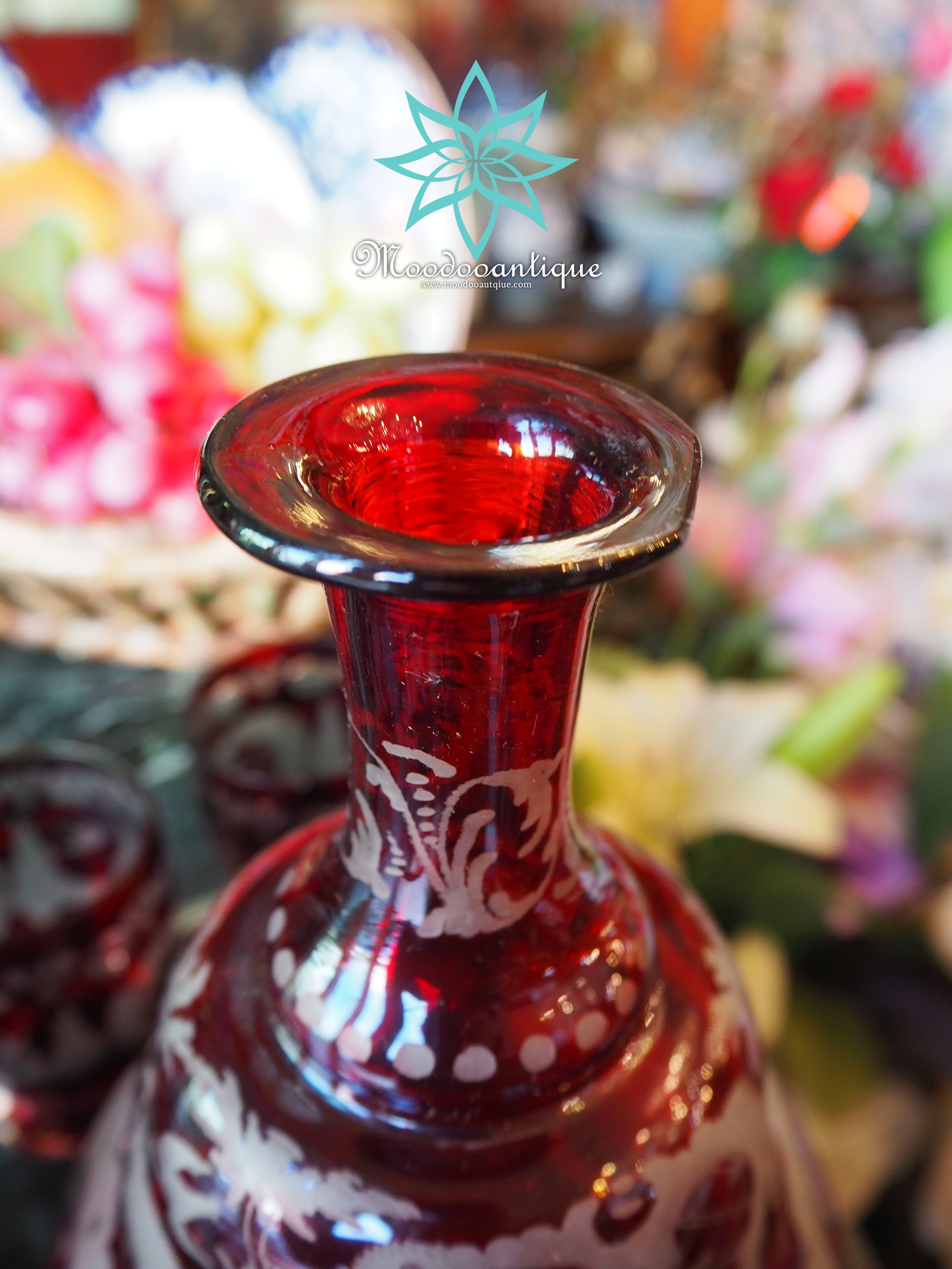 เครื่องแก้วแอนทีคโบฮีเมี่ยน