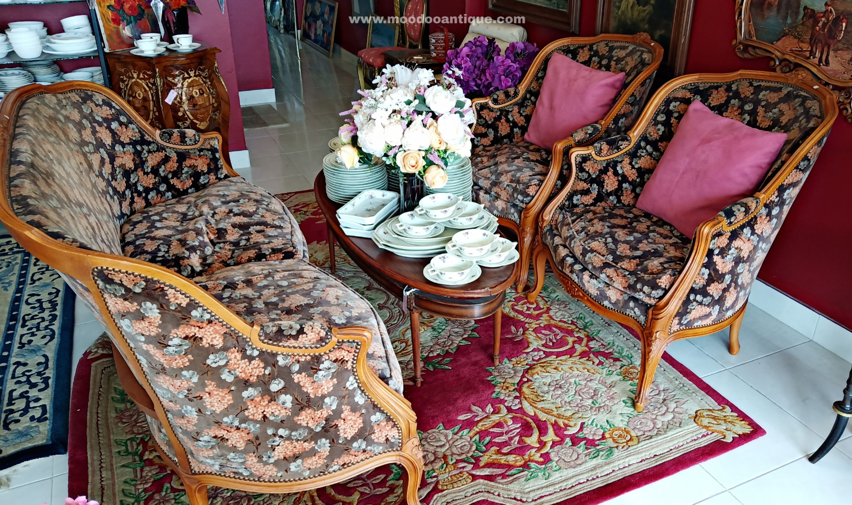 โซฟาขนเป็ดฝรั่งเศสลายดอกไม้